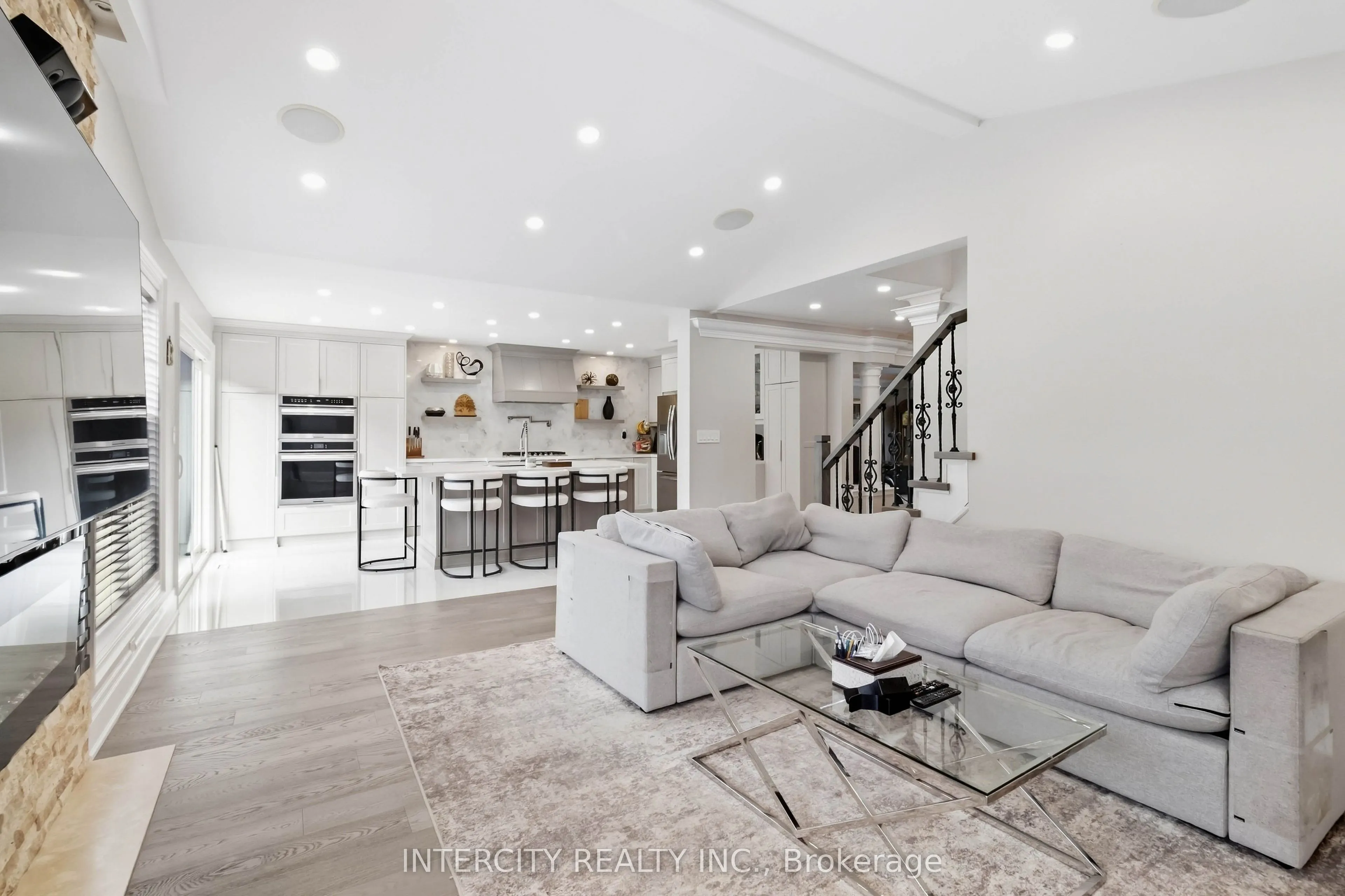700 Trudeau Drive