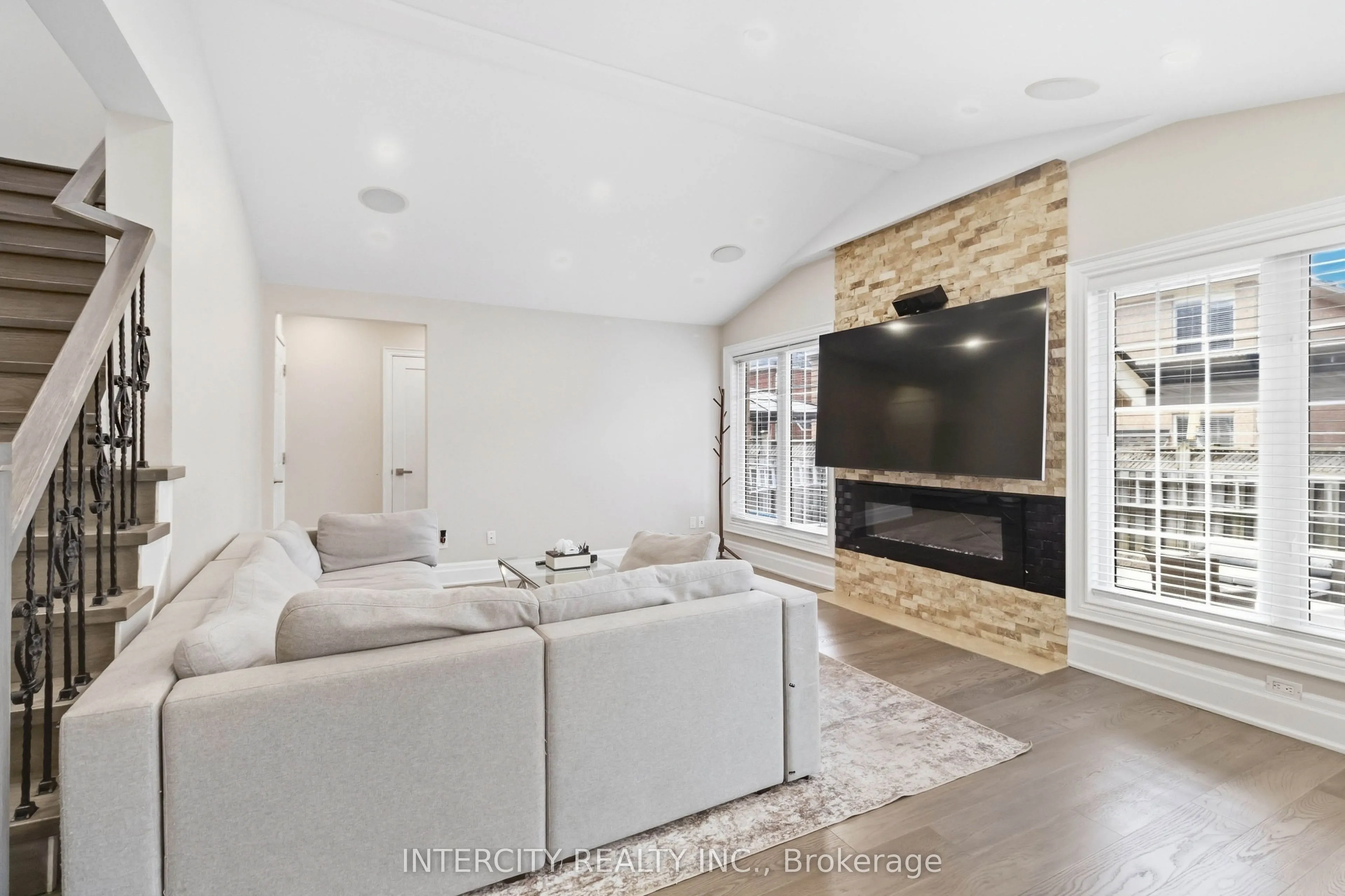 700 Trudeau Drive