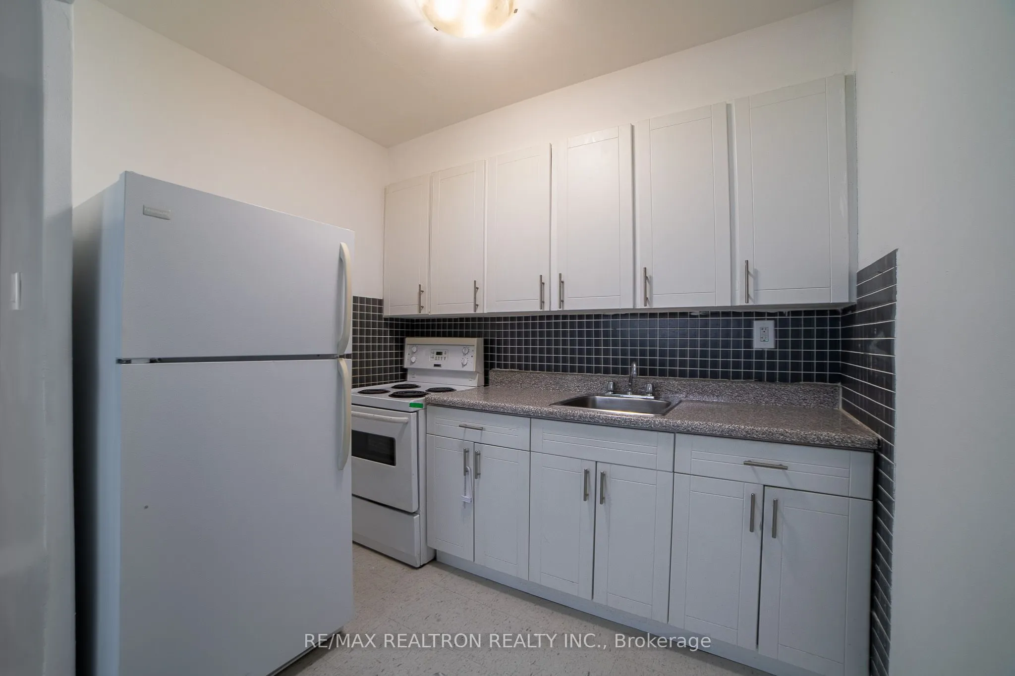 2369 Lake Shore Boulevard W #111
