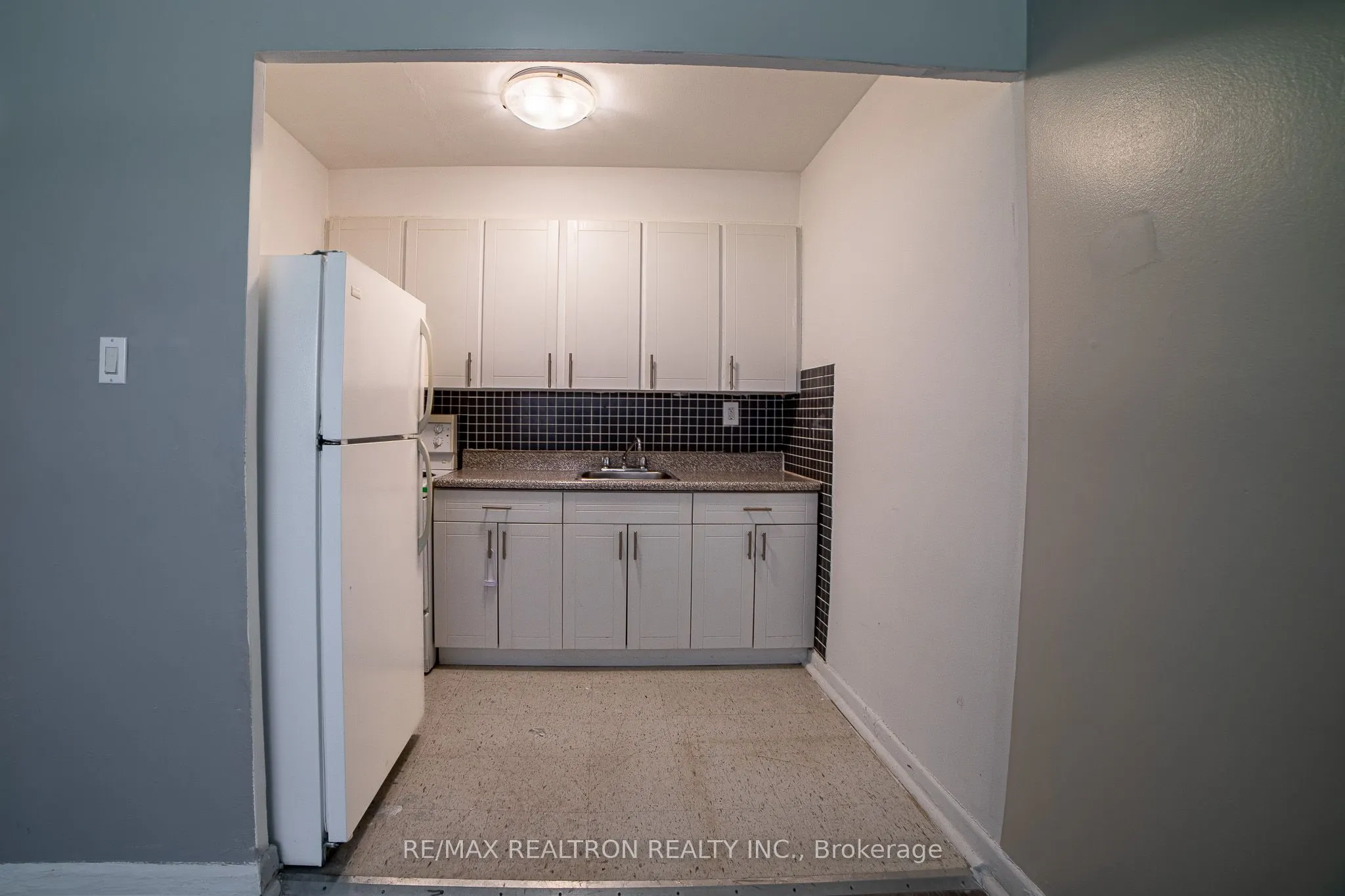 2369 Lake Shore Boulevard W #111