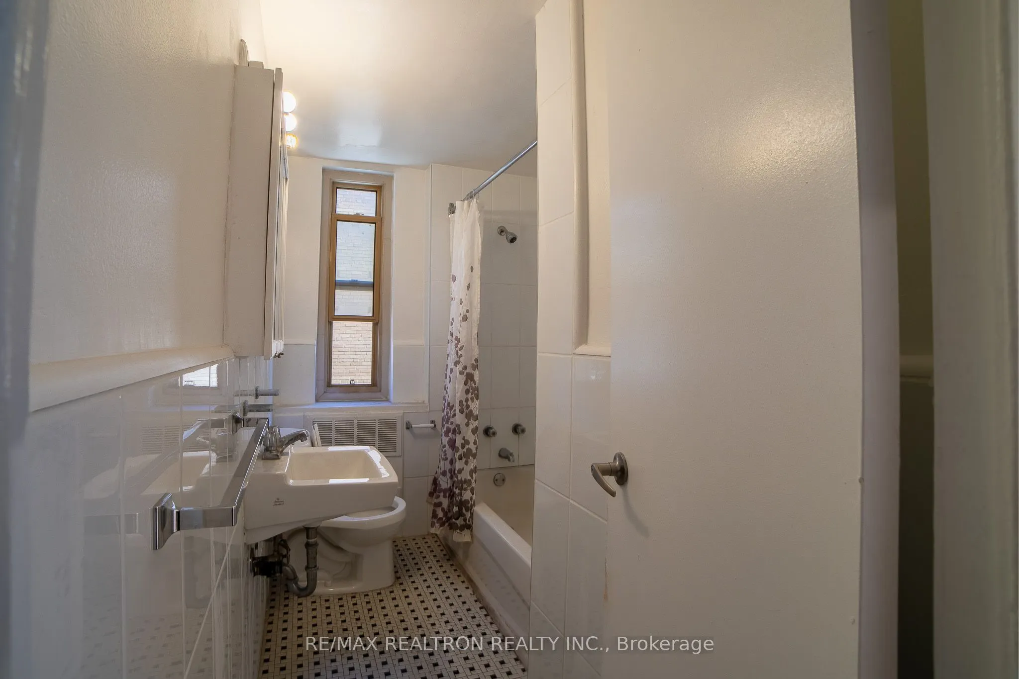2355 Lake Shore Boulevard W #303