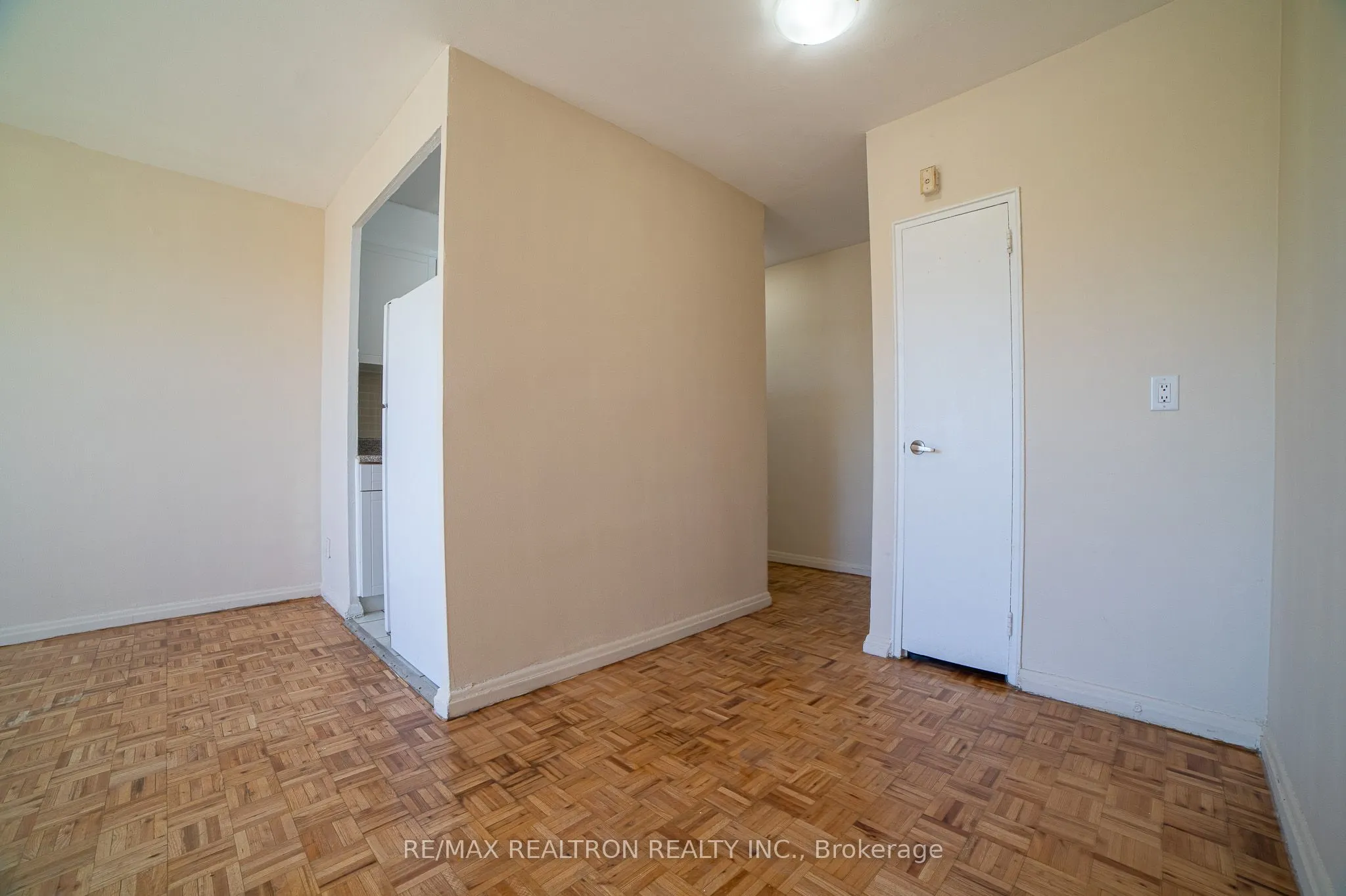 2355 Lake Shore Boulevard W #303