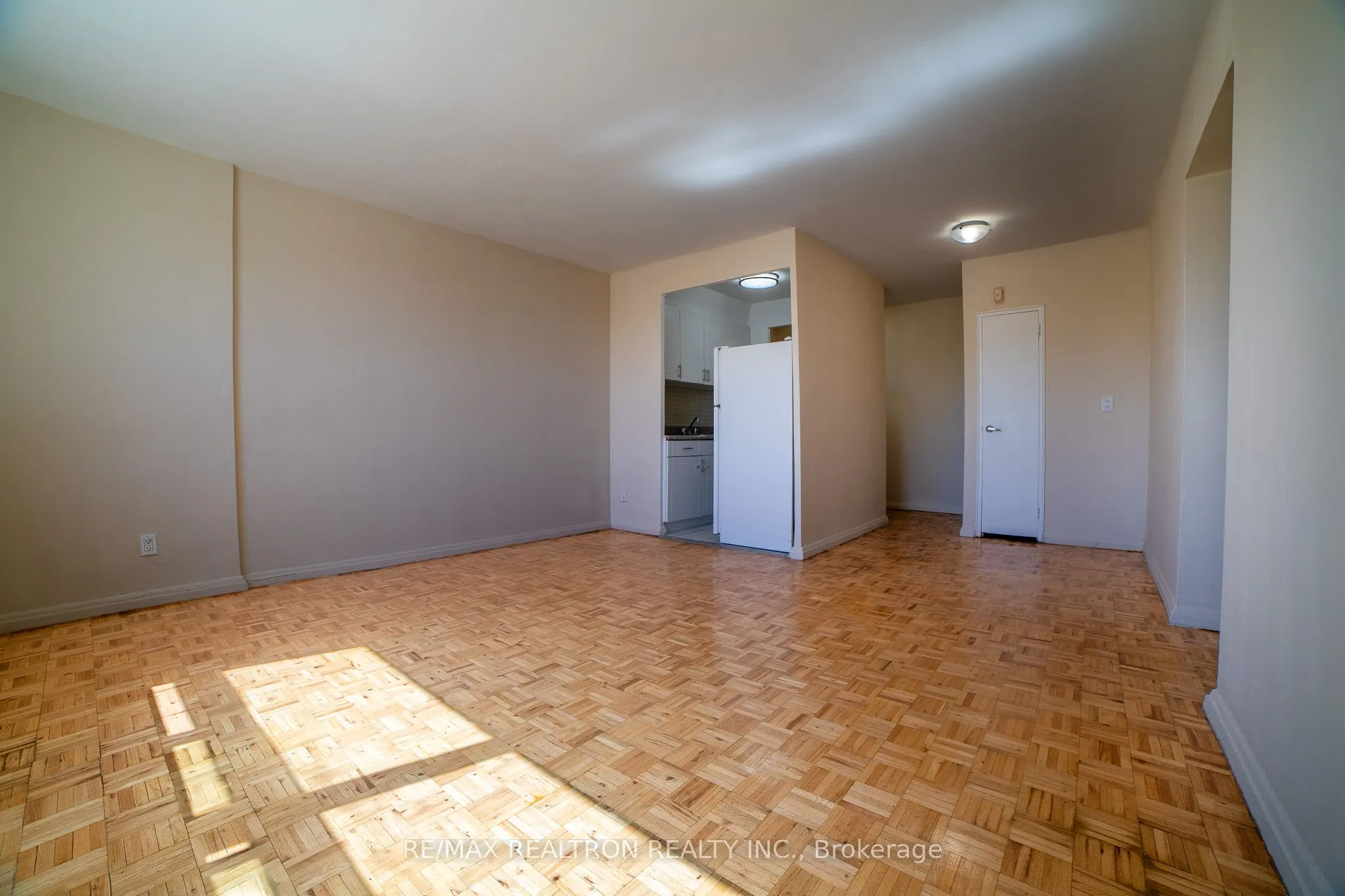 2355 Lake Shore Boulevard W #215