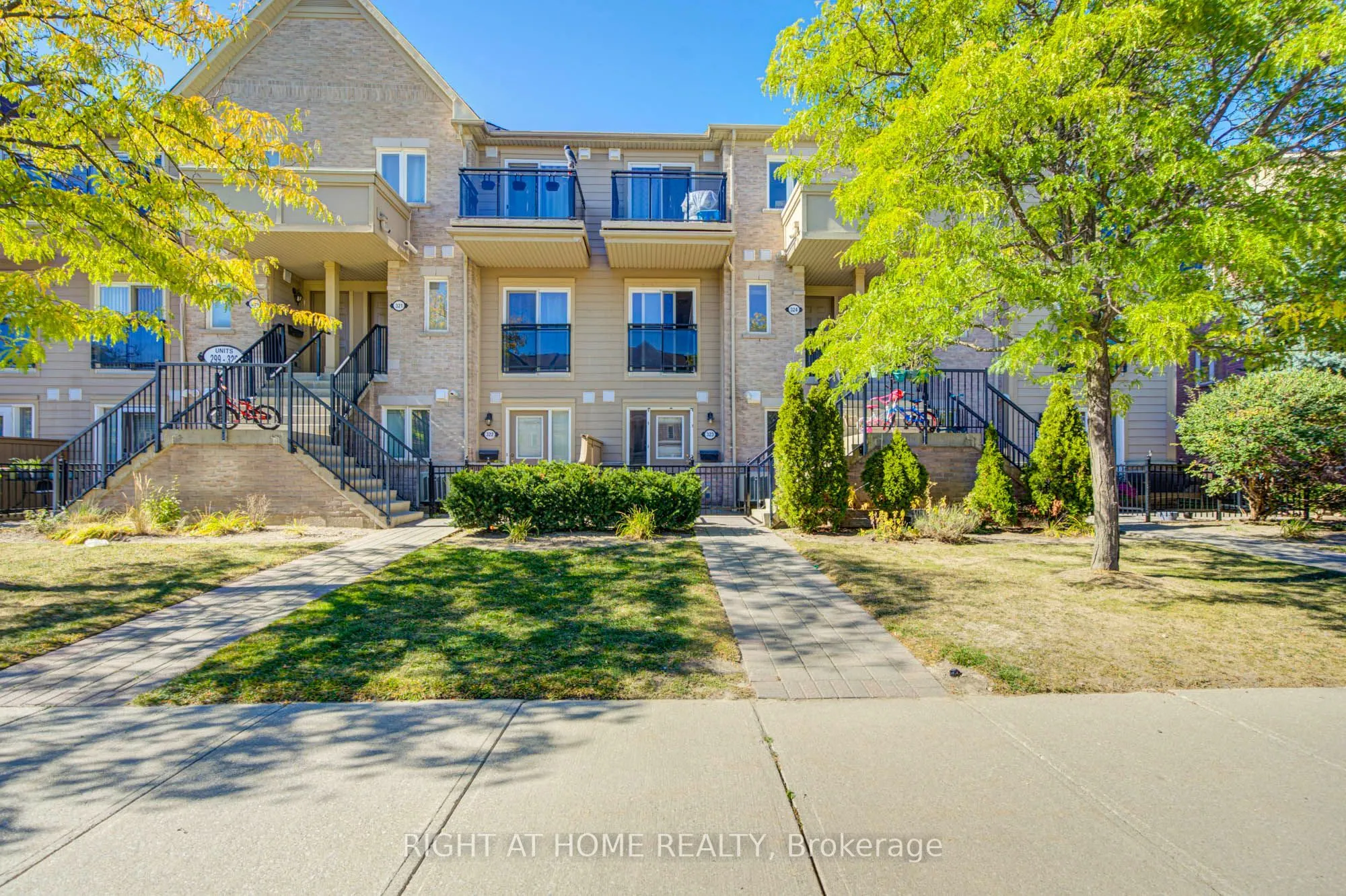 4975 Southampton Drive #323