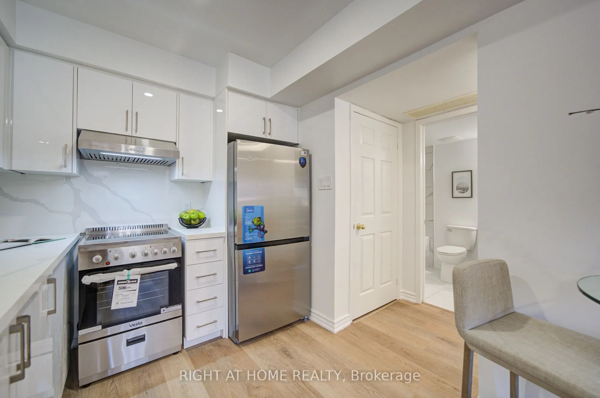 4975 Southampton Drive #323