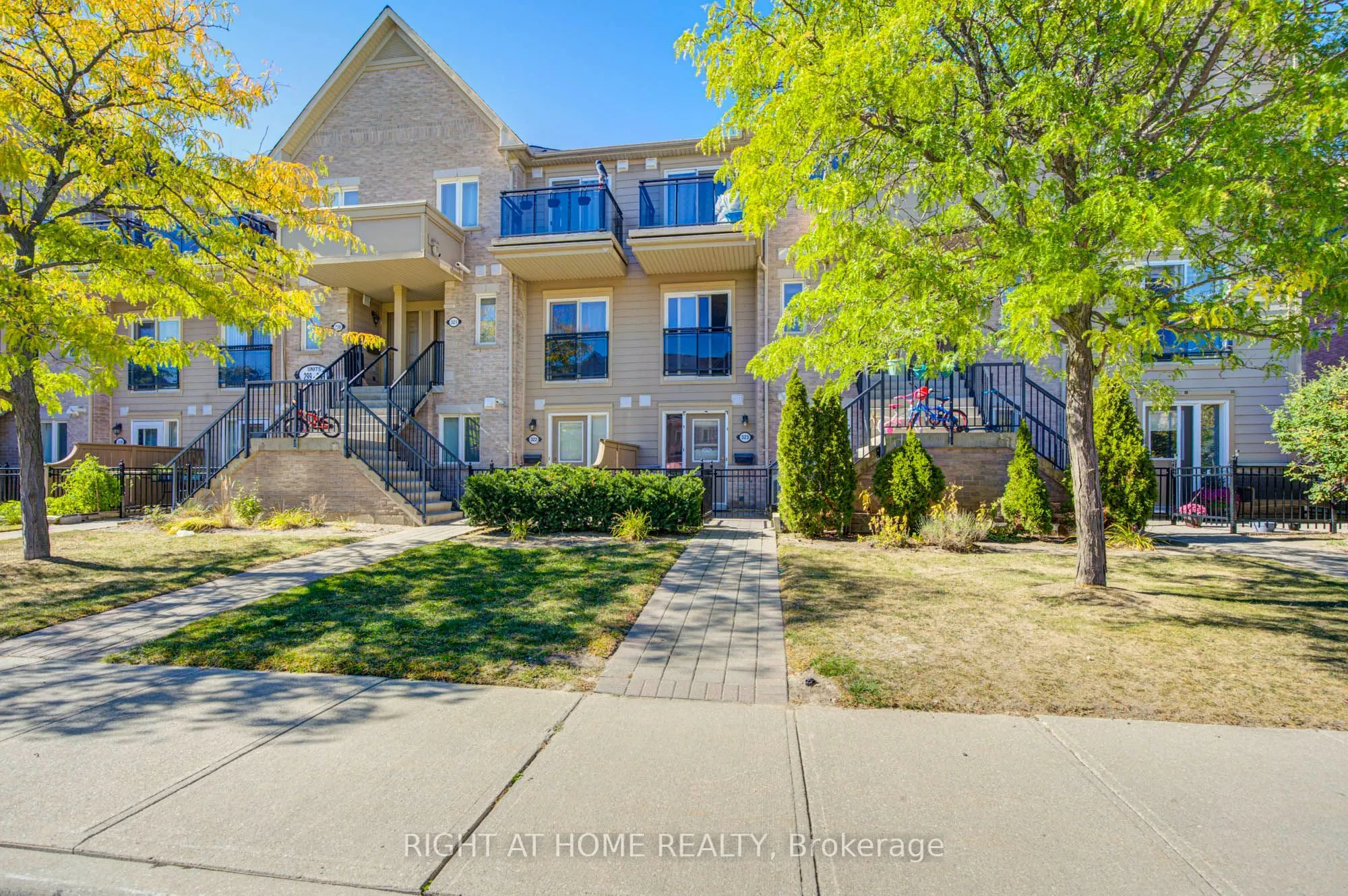 4975 Southampton Drive #323