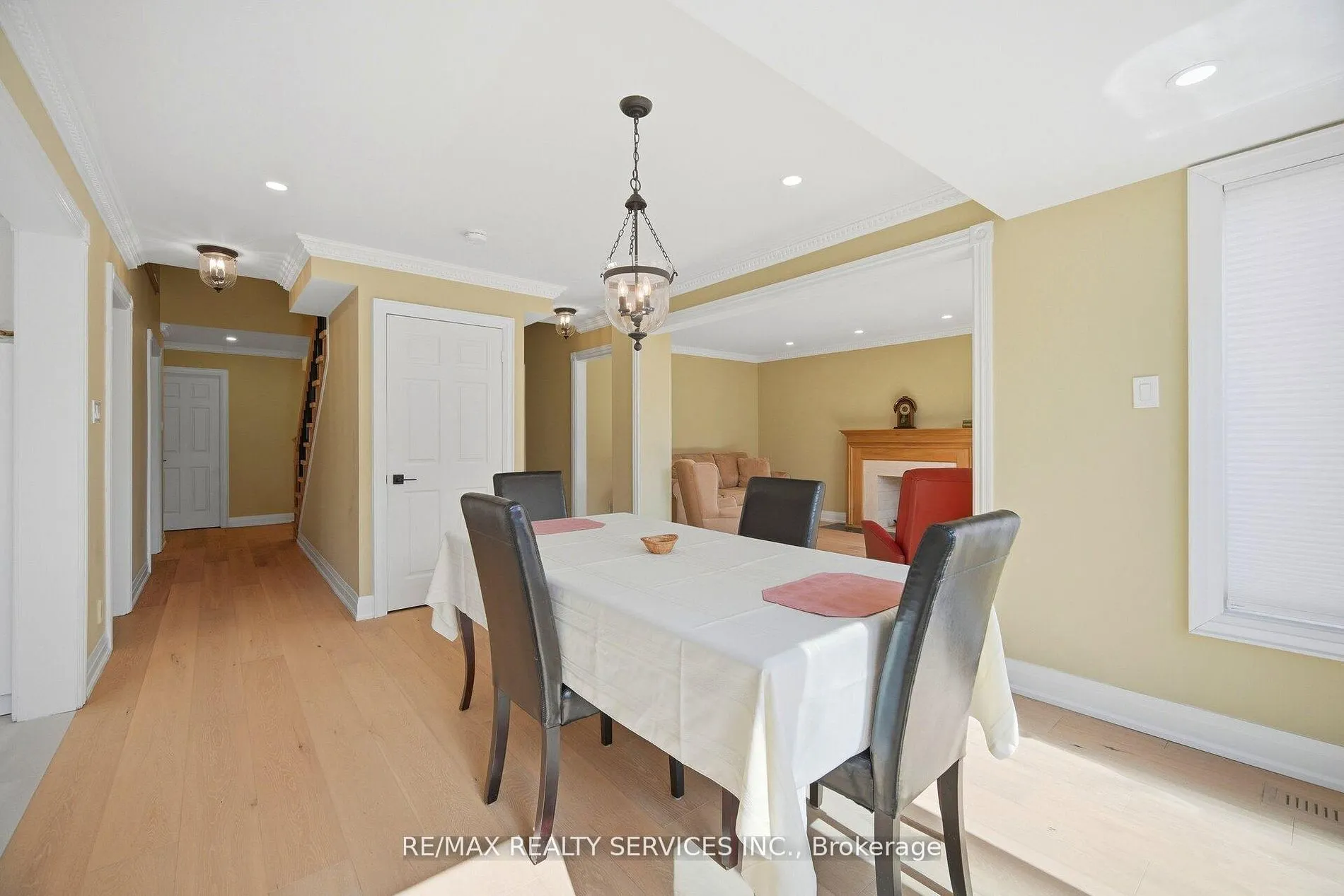 23 Newbury Crescent