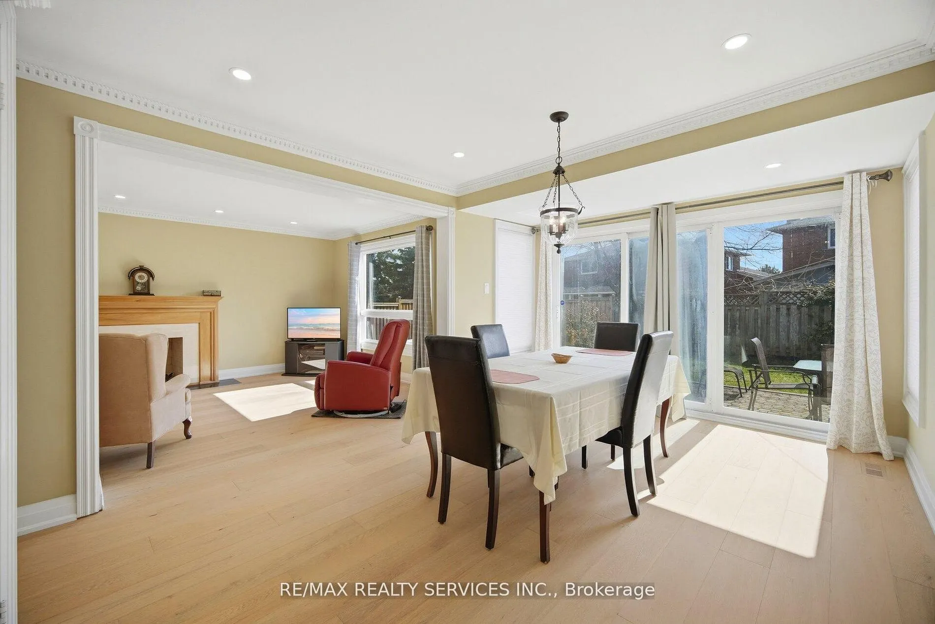 23 Newbury Crescent