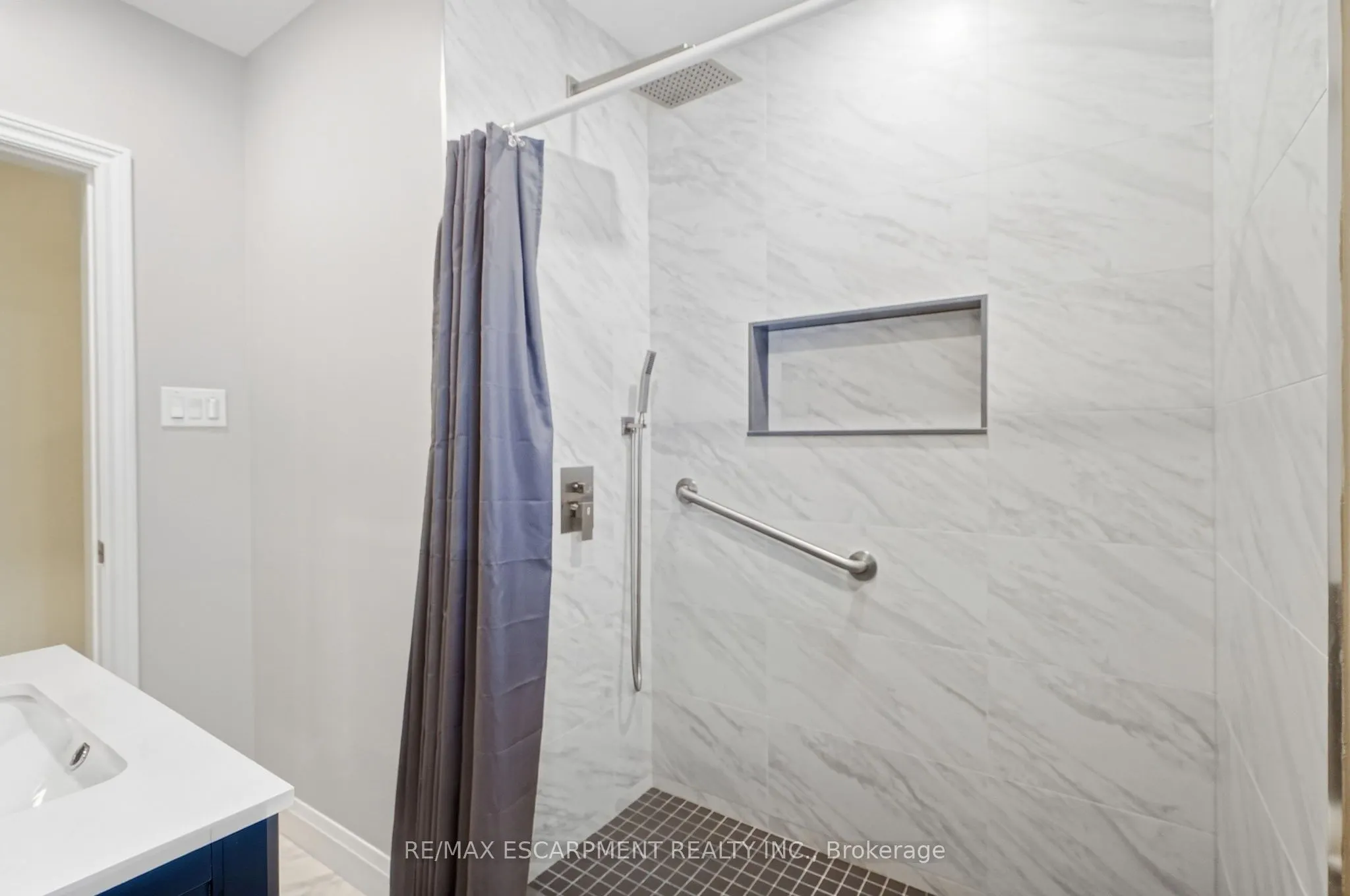 1267 Dunbar Road