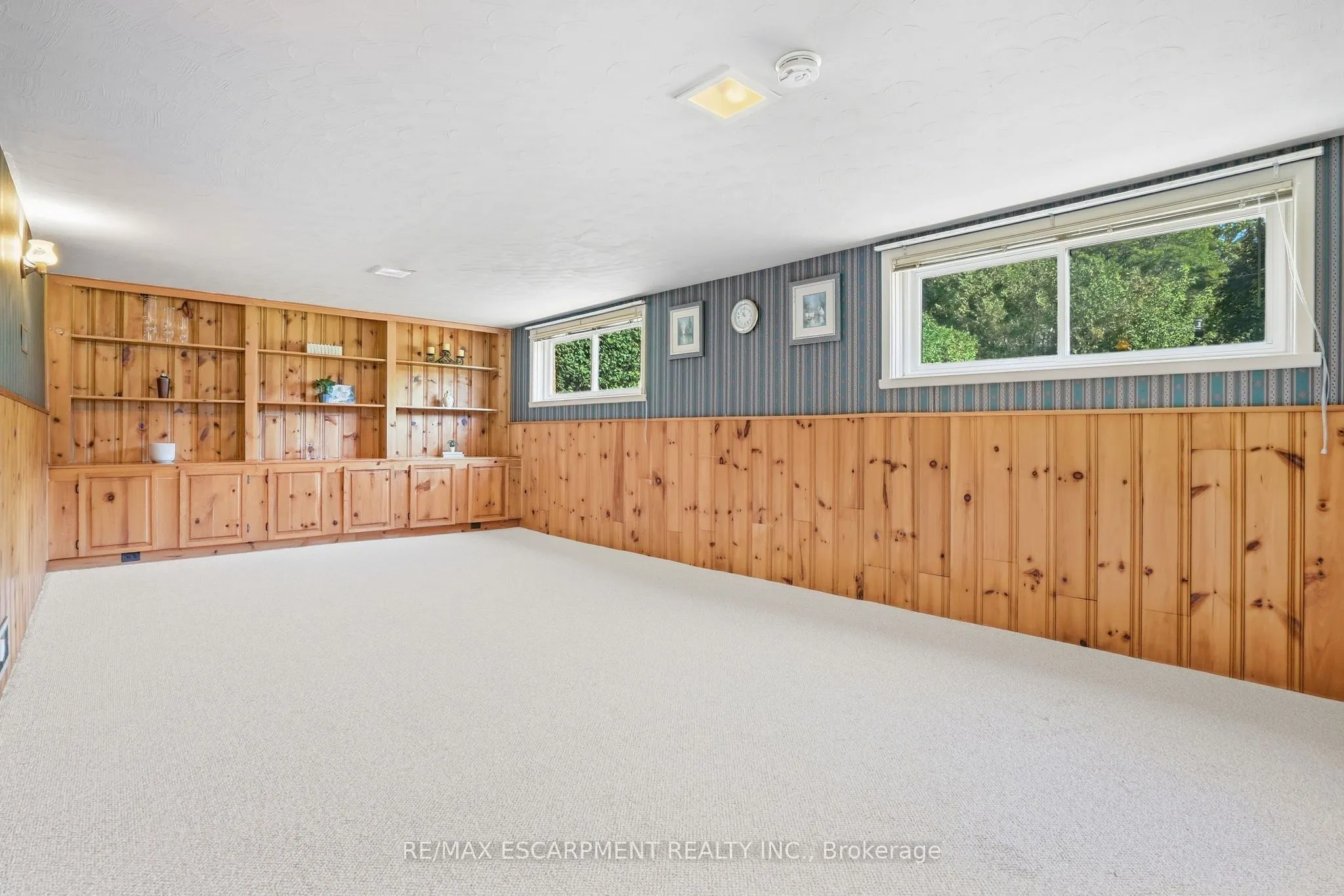 1267 Dunbar Road