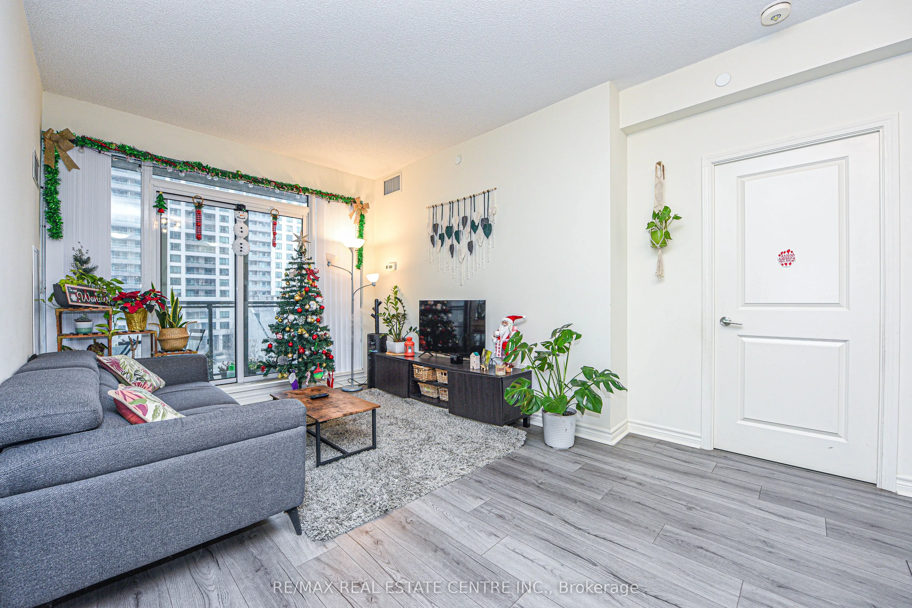 349 Rathburn Road #507