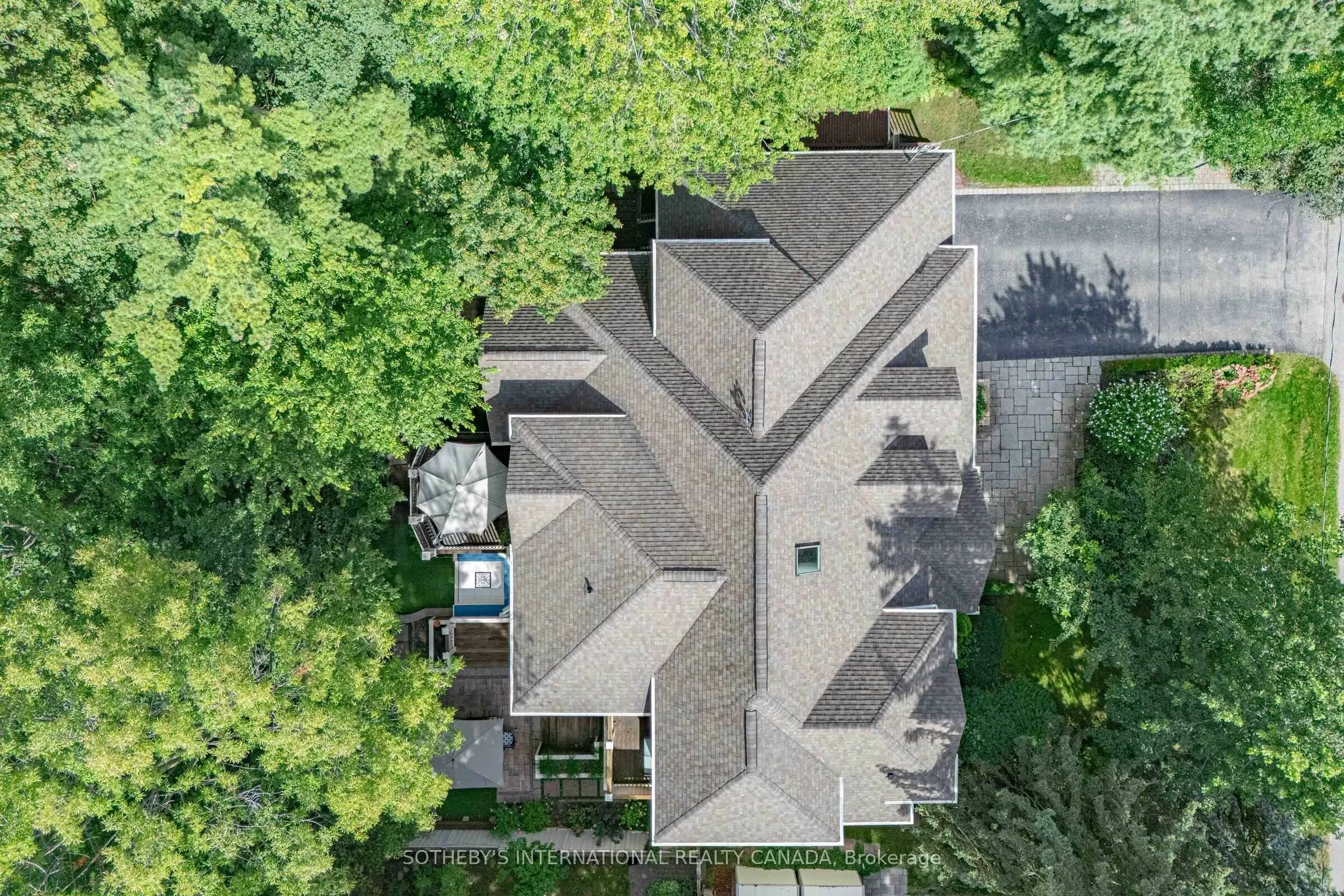 407 Cairncroft Road