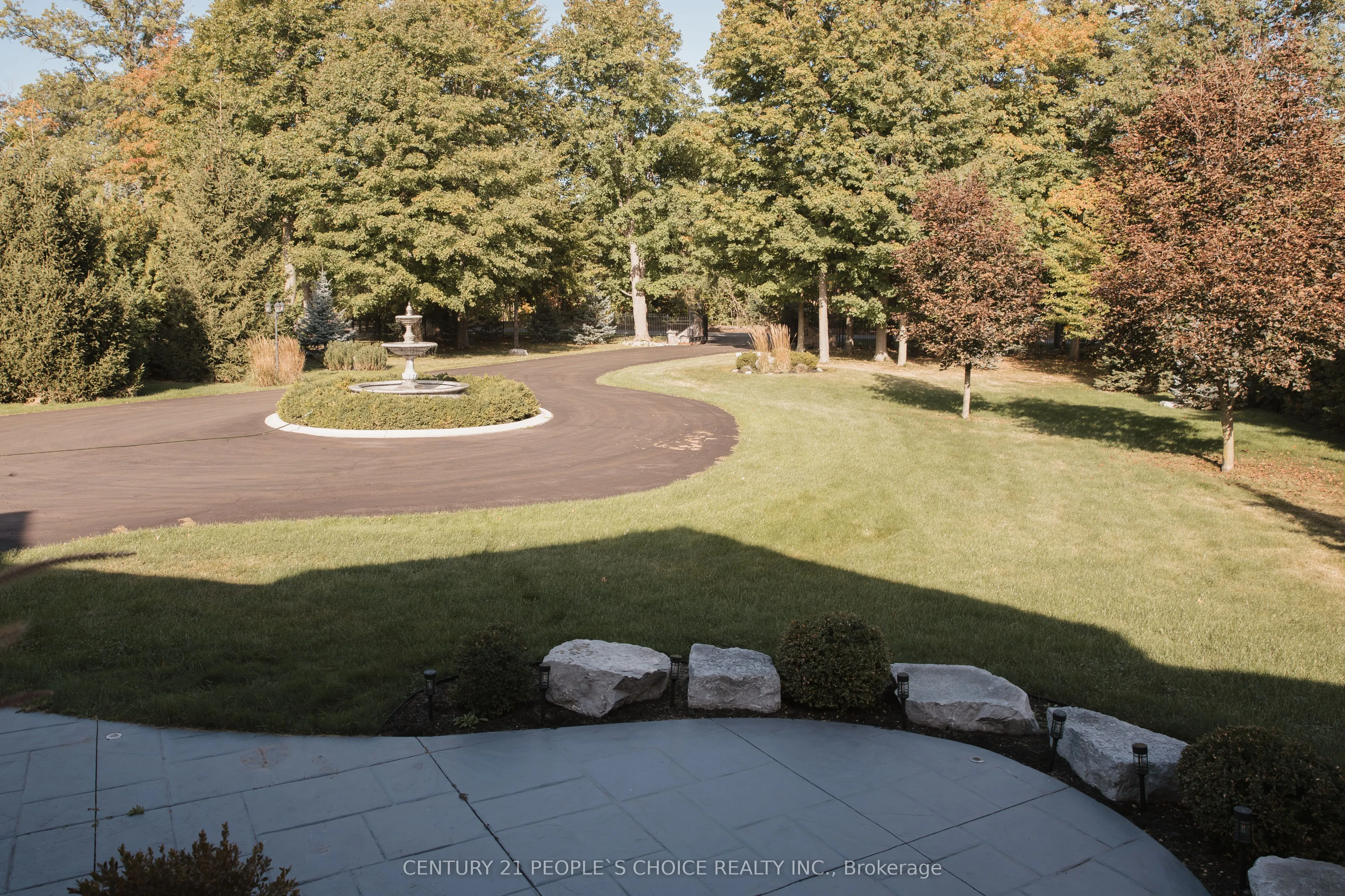 15550 5 Side Road