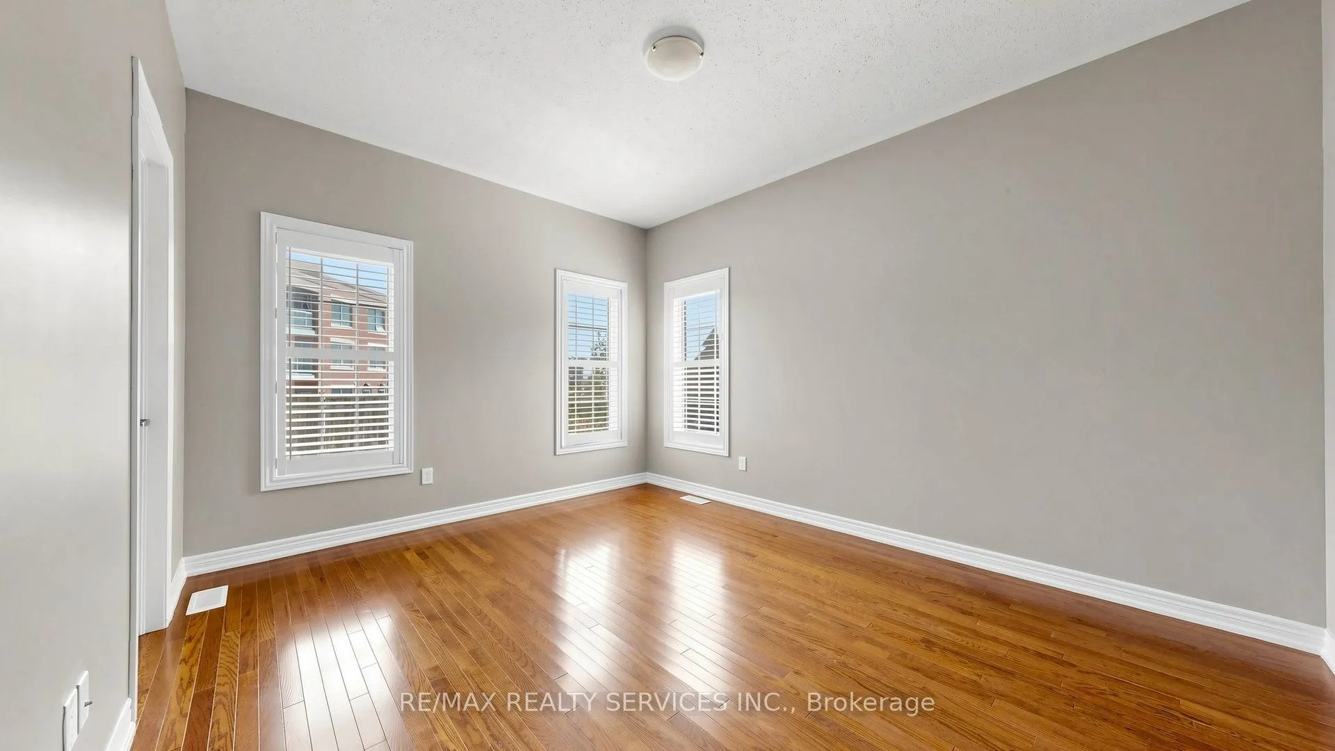 35 Lobelia Street #4
