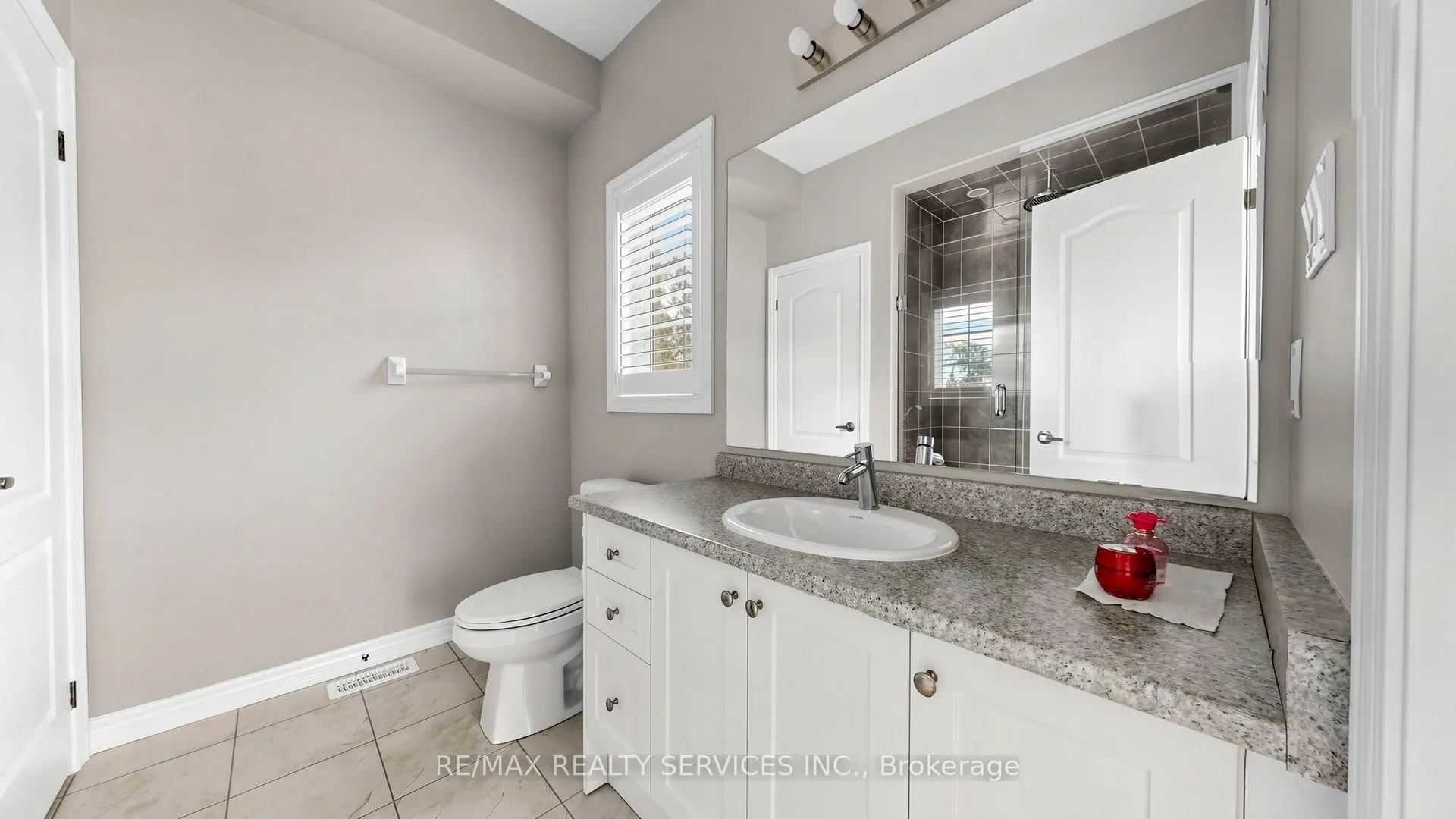 35 Lobelia Street #4