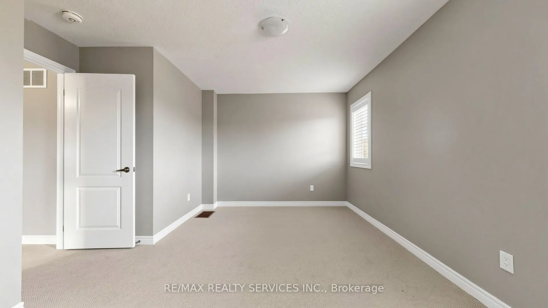 35 Lobelia Street #4