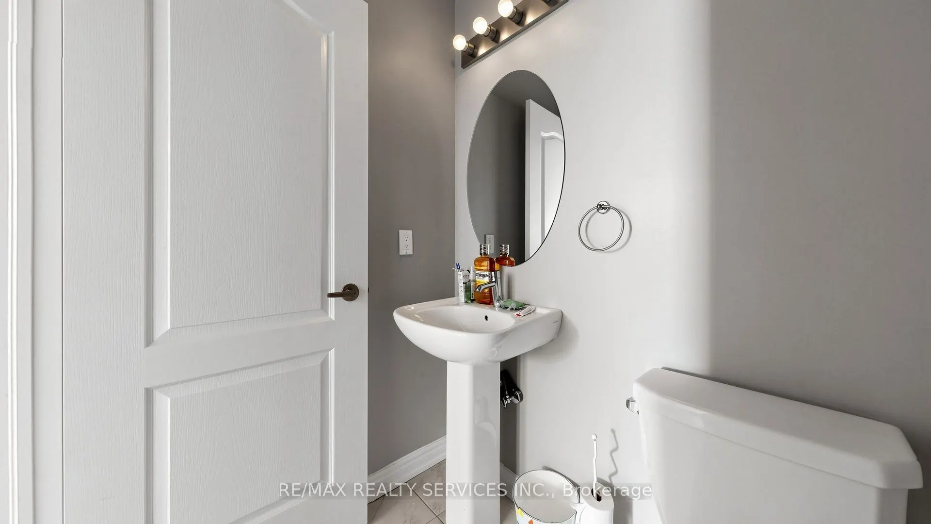 35 Lobelia Street #4
