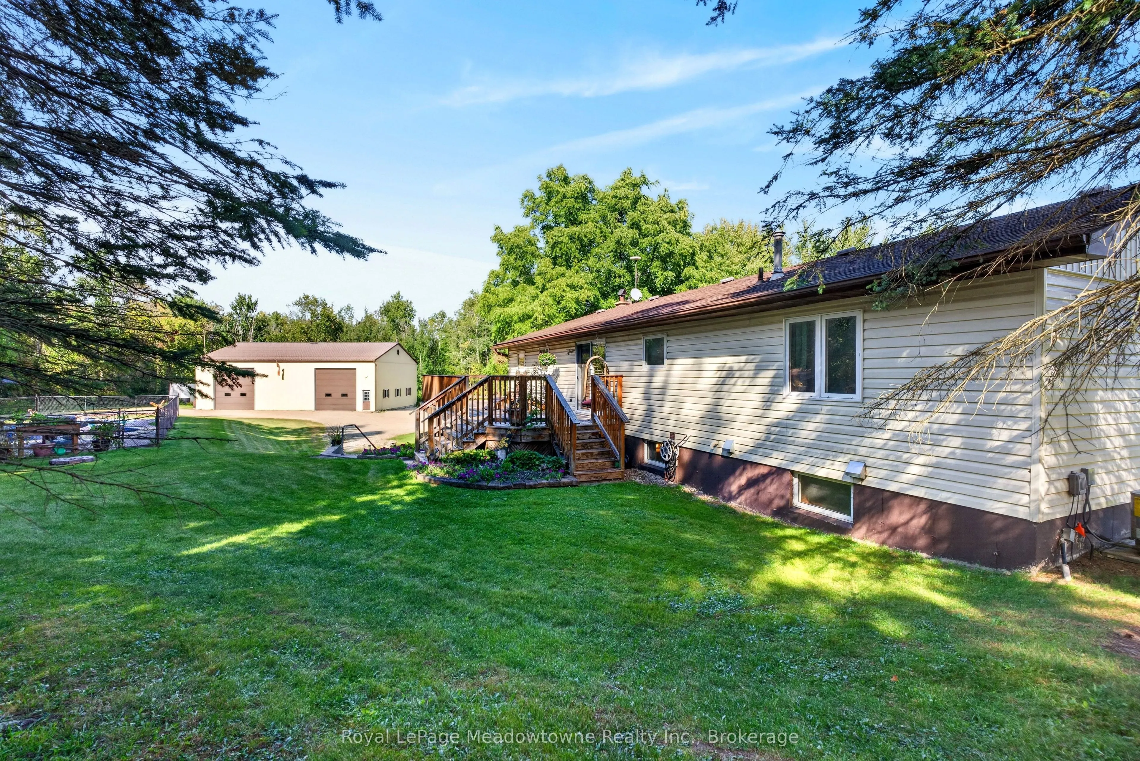 4095 20 Side Road