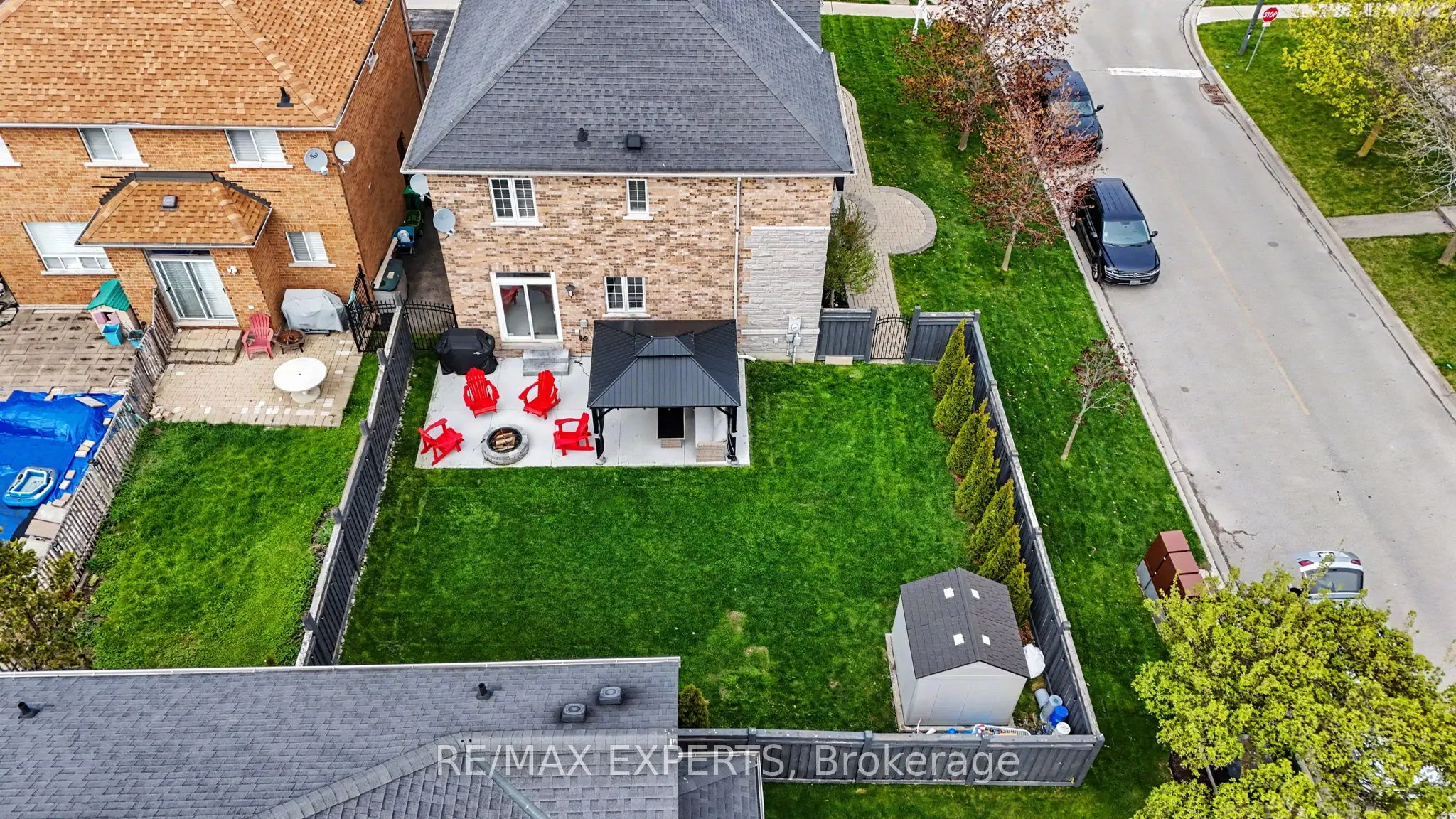 2 Ironhorse Crescent