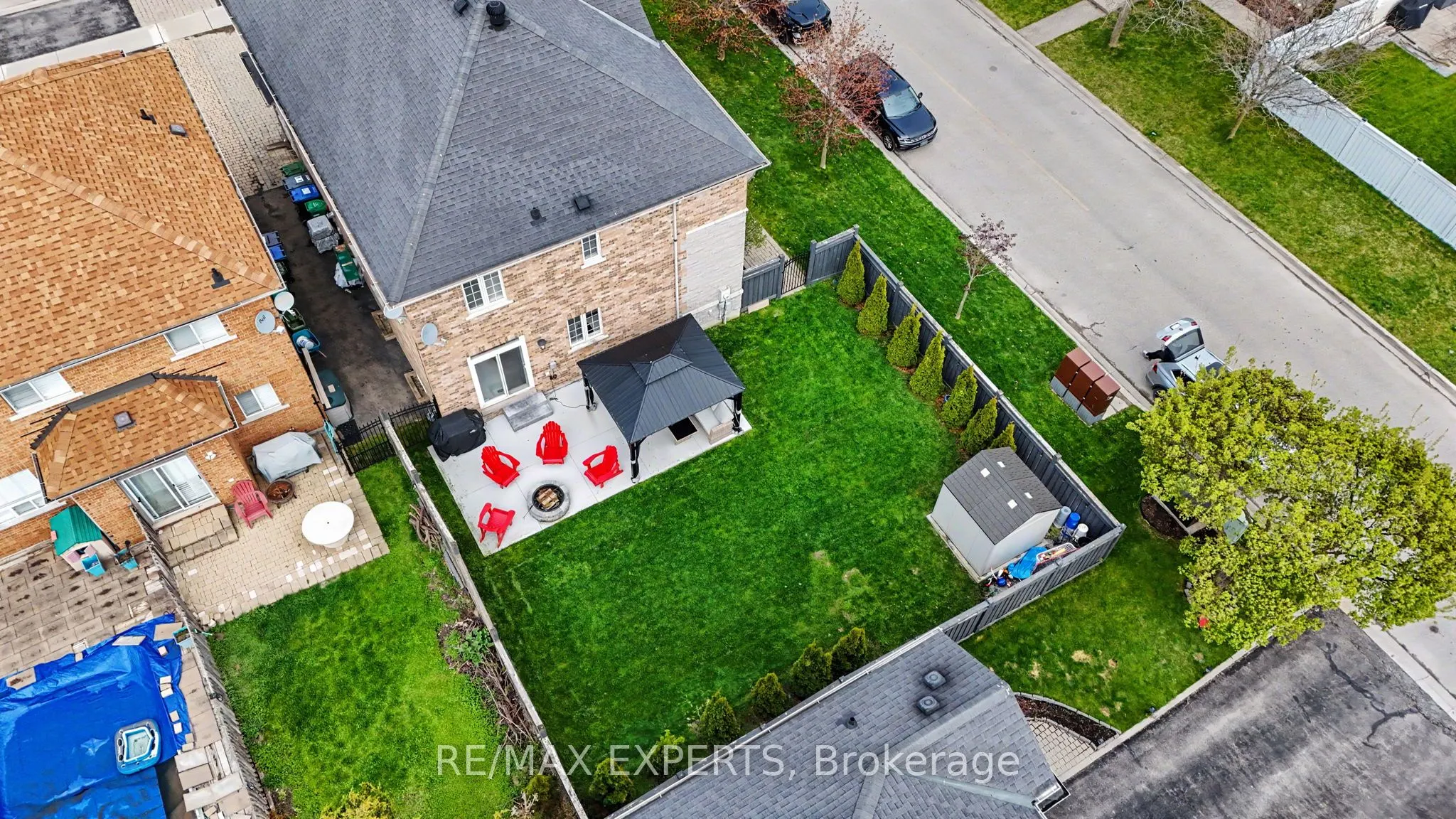 2 Ironhorse Crescent