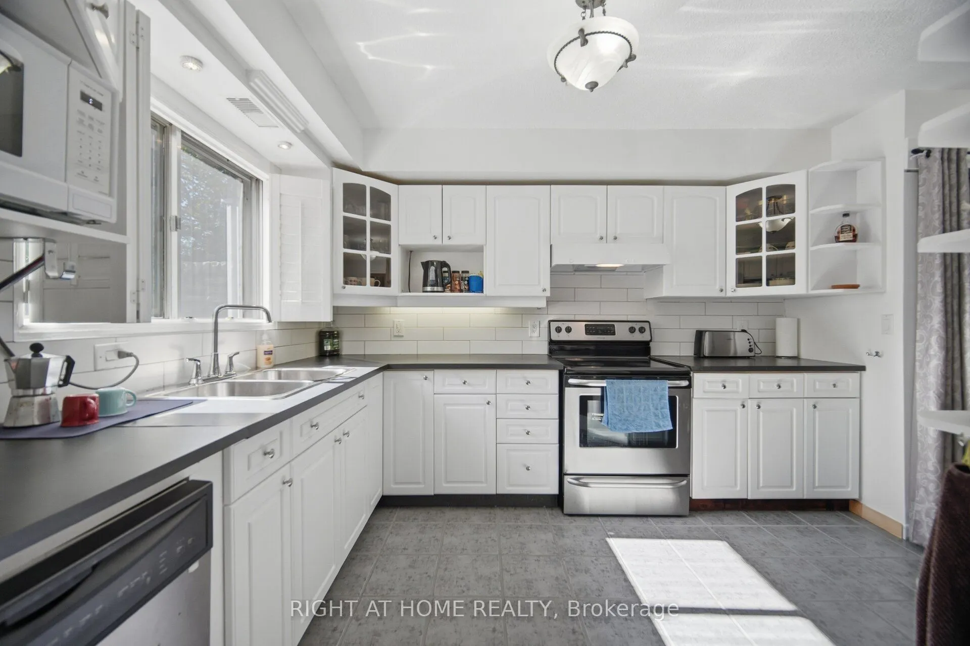 1250 Mississauga Valley Boulevard #108