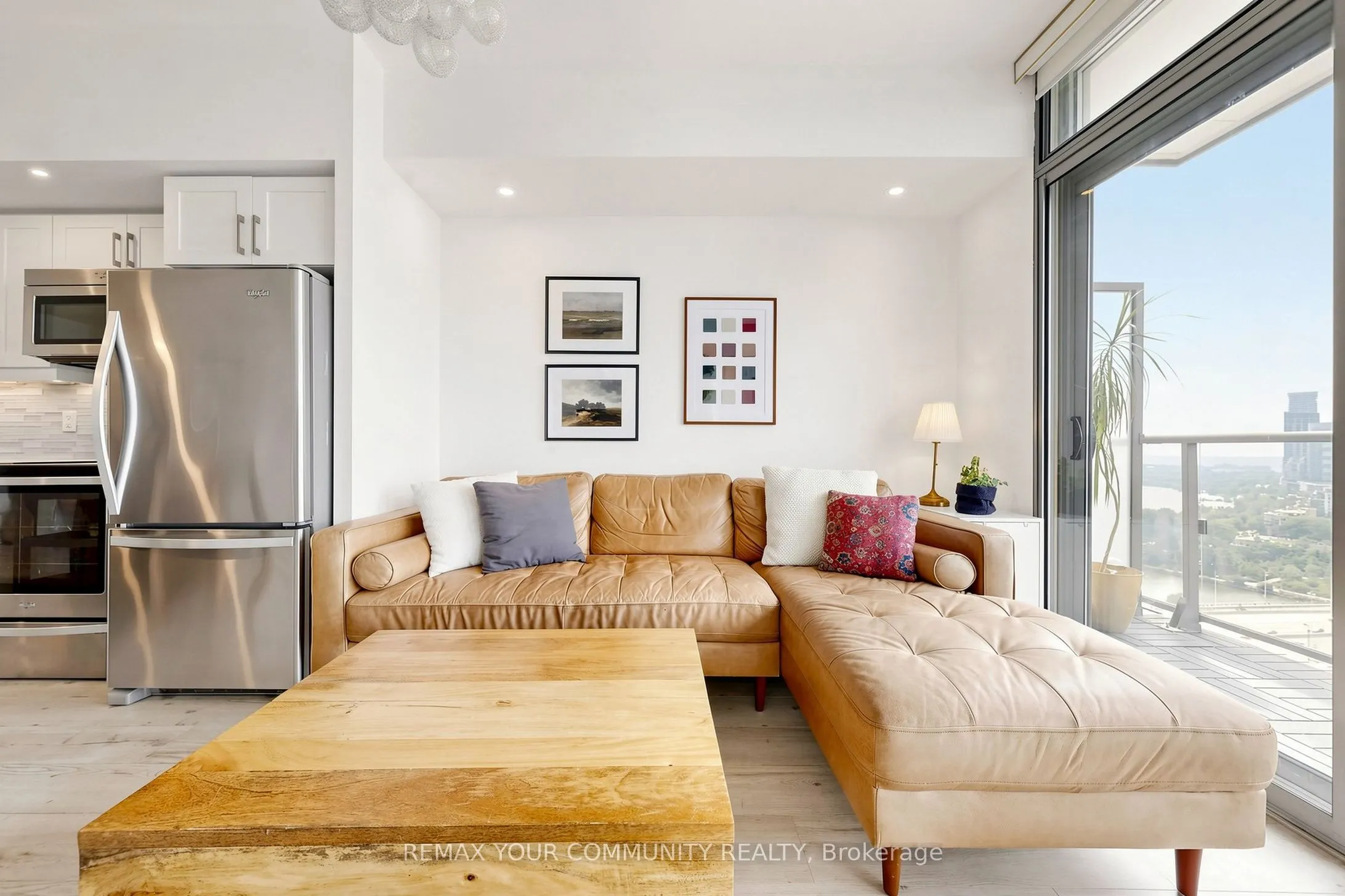 105 The Queensway Avenue #2304