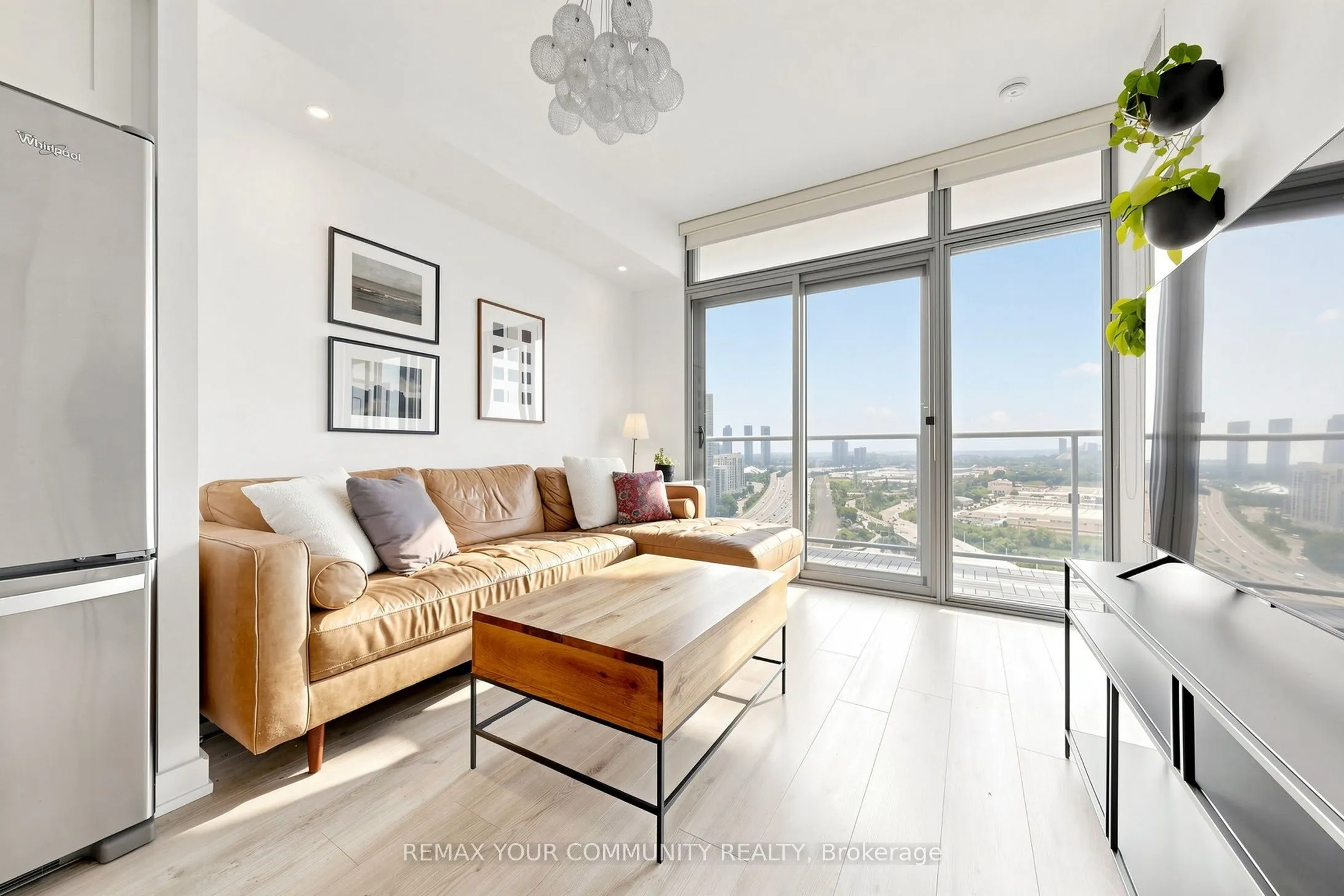 105 The Queensway Avenue #2304