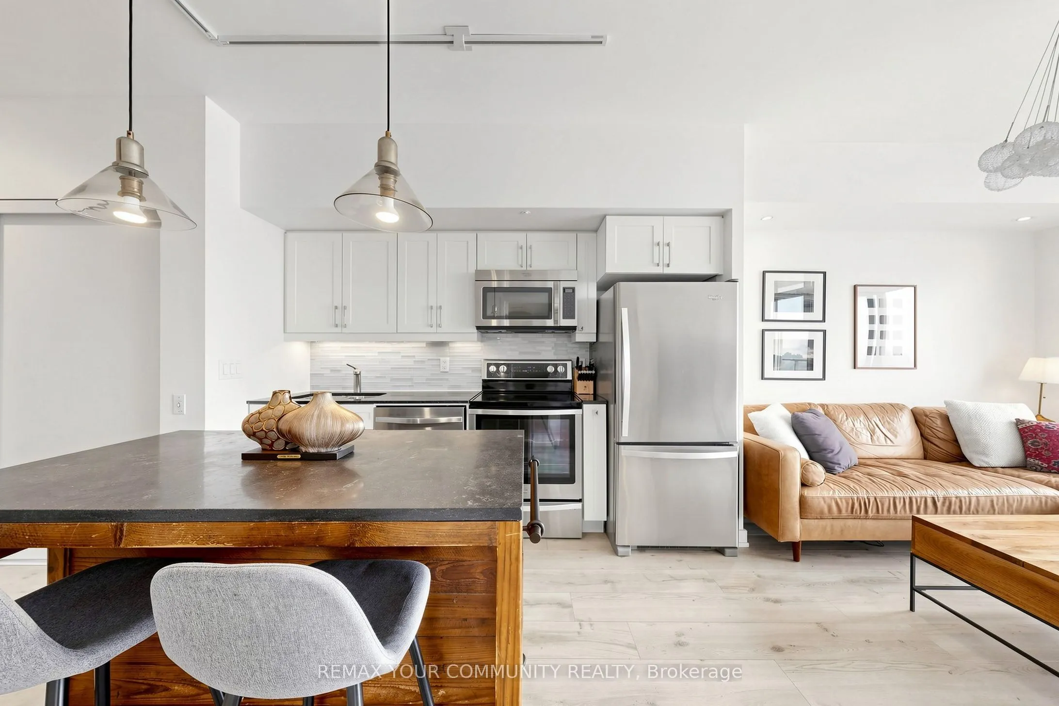 105 The Queensway Avenue #2304