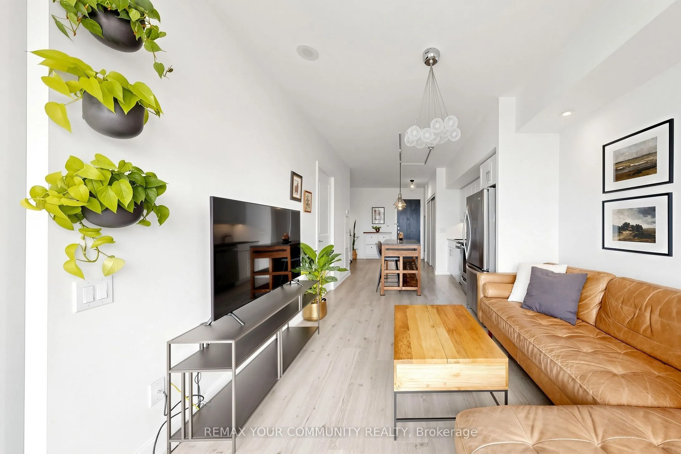 105 The Queensway Avenue #2304