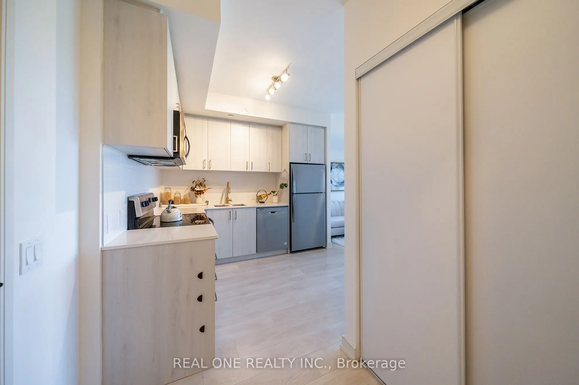 8010 Derry Road #801
