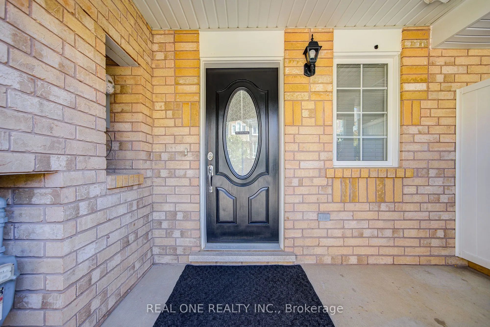 266 Woodley Crescent