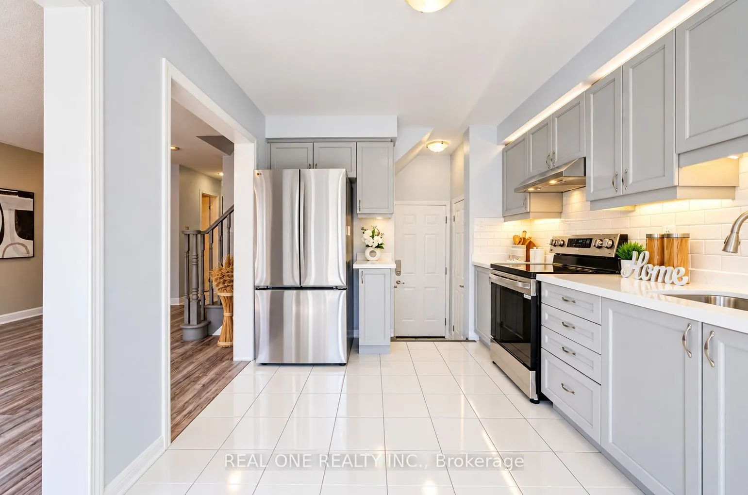 266 Woodley Crescent