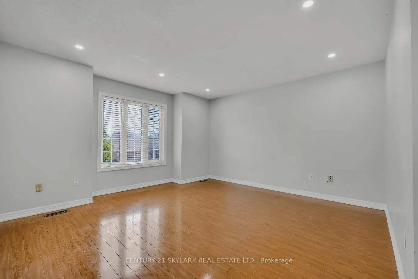 44 Fallstar Crescent
