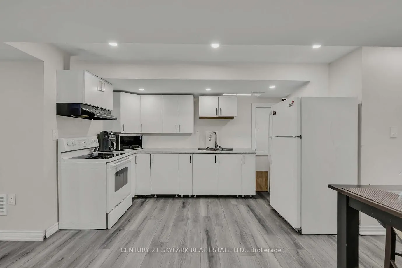 44 Fallstar Crescent