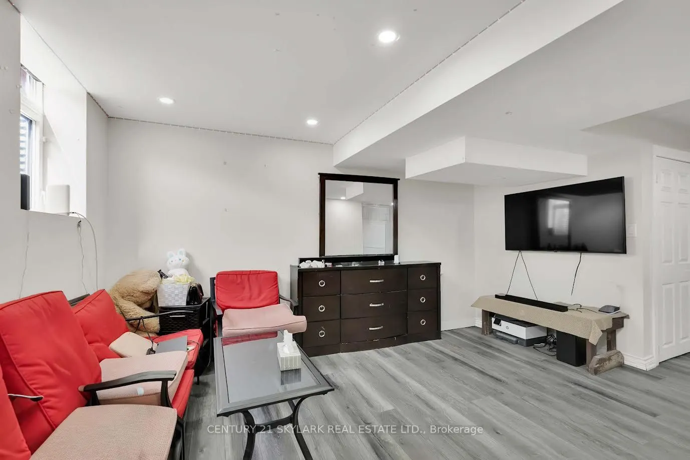44 Fallstar Crescent