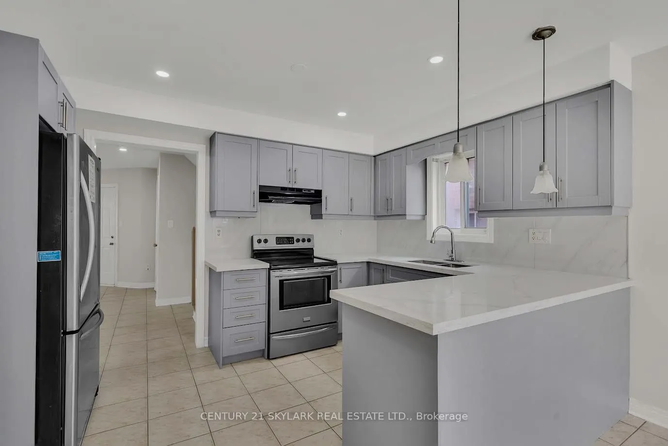 44 Fallstar Crescent