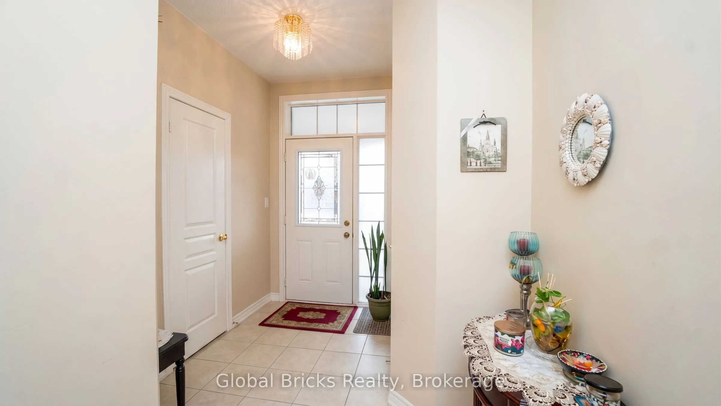 3428 Stoney Crescent