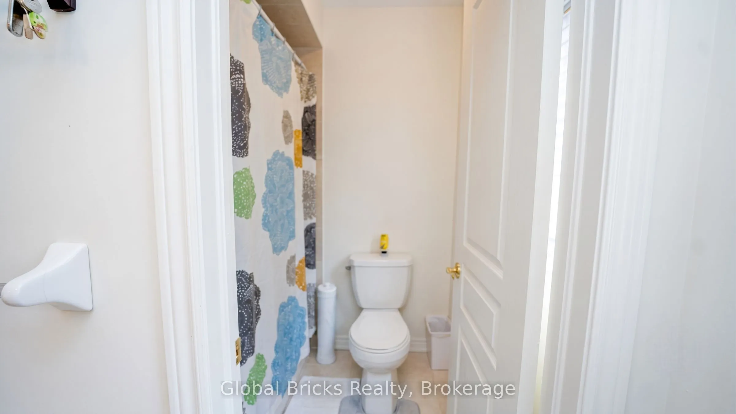 3428 Stoney Crescent