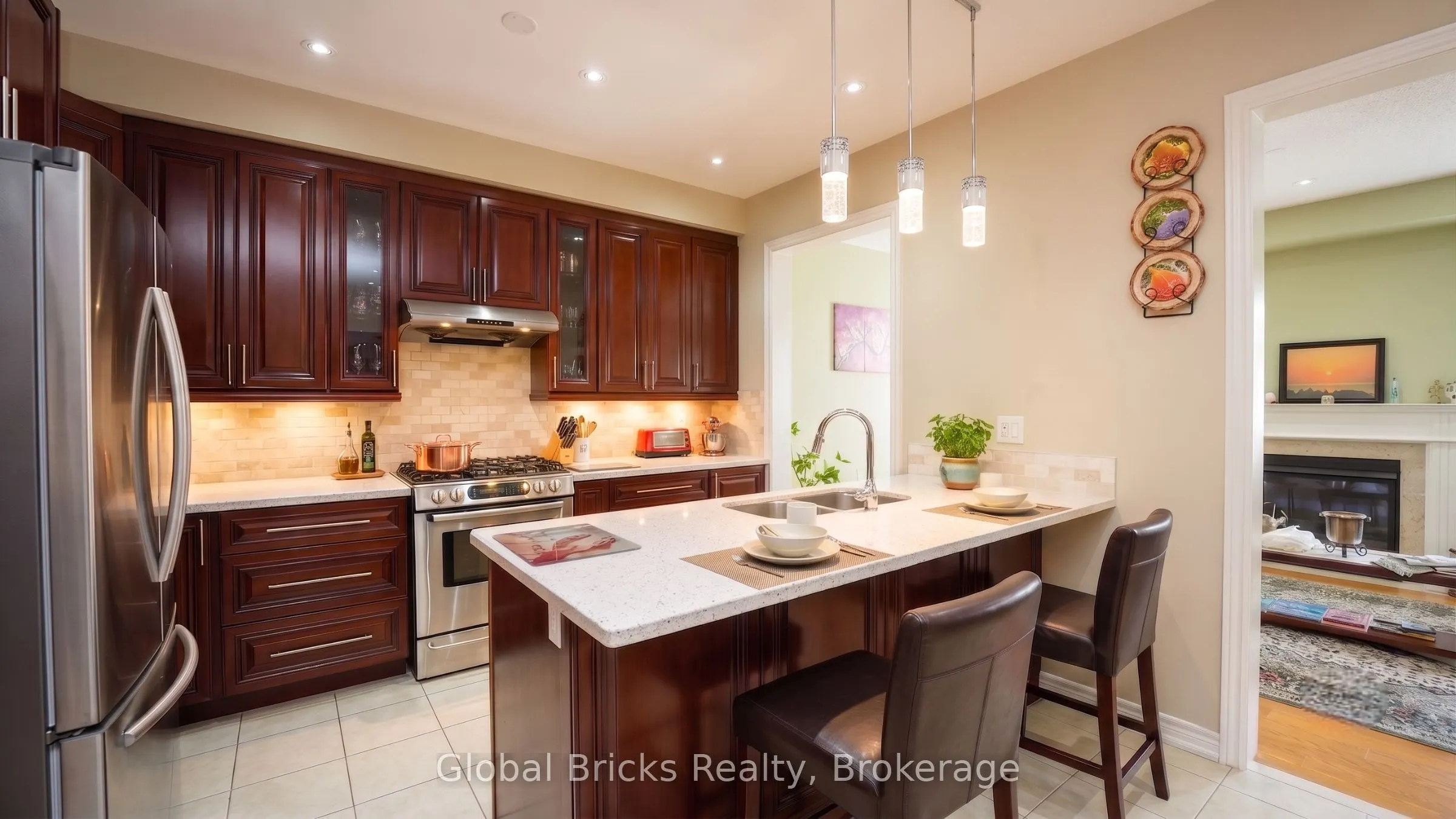 3428 Stoney Crescent