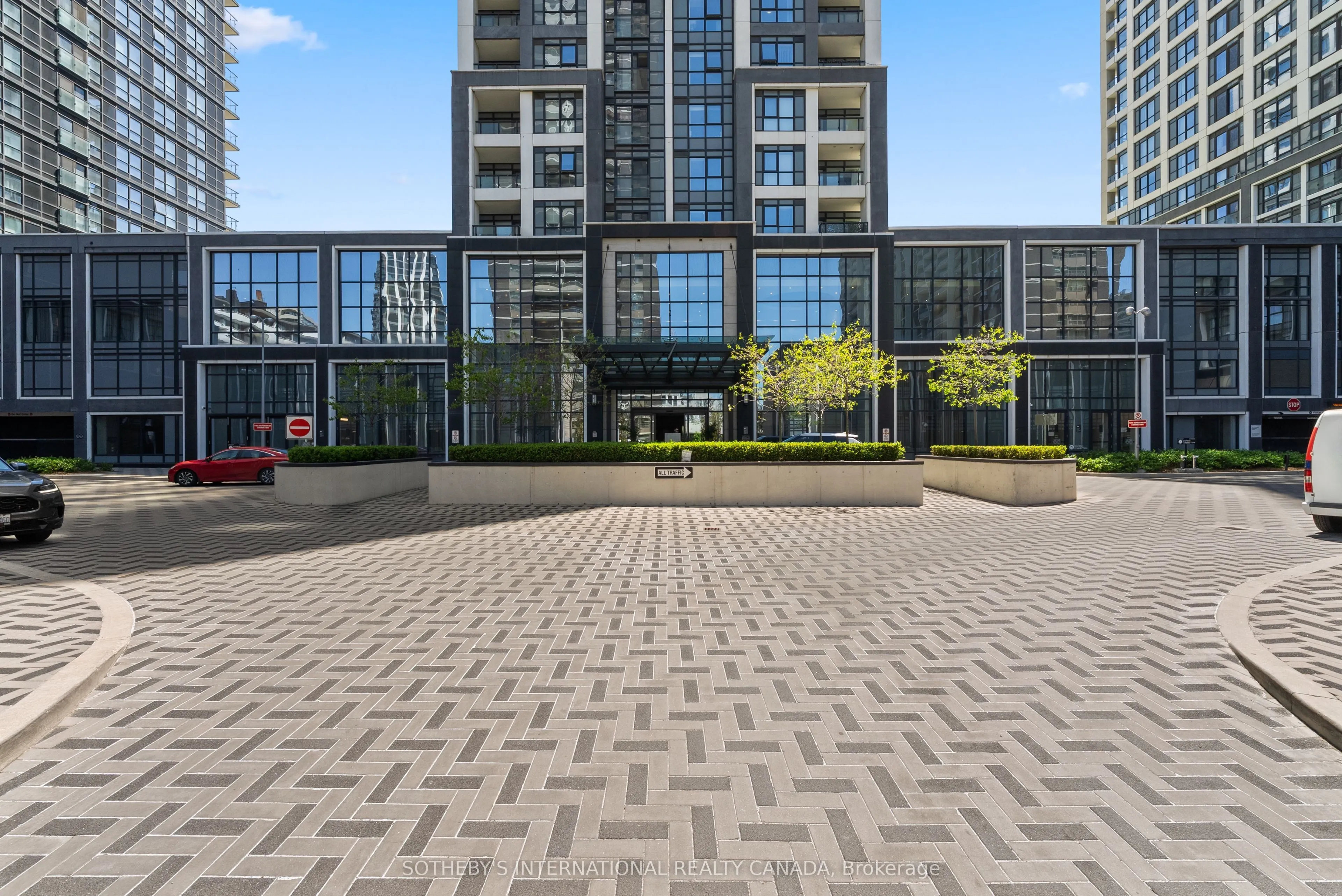 9 Mabelle Avenue #PH 22