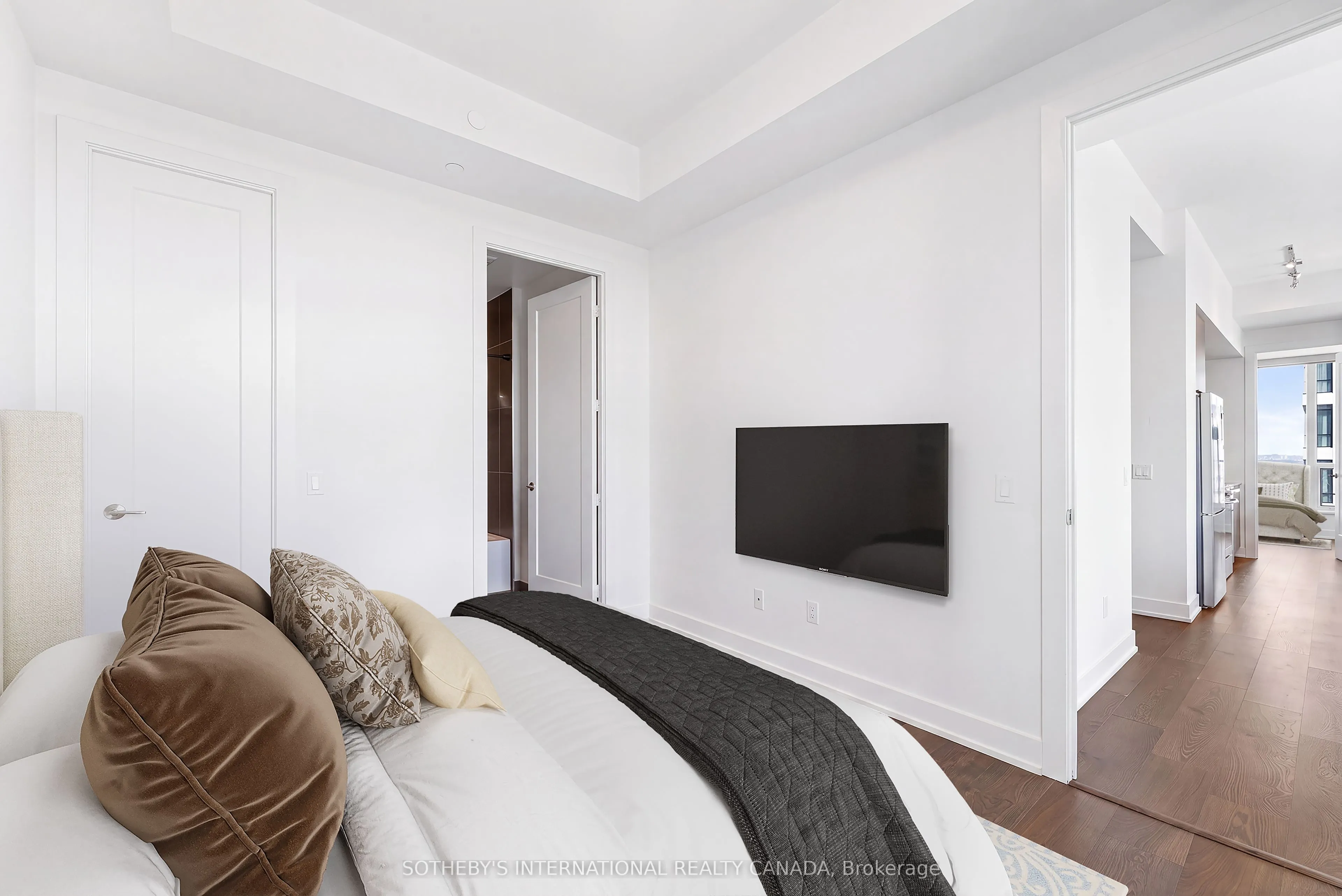 9 Mabelle Avenue #PH 22