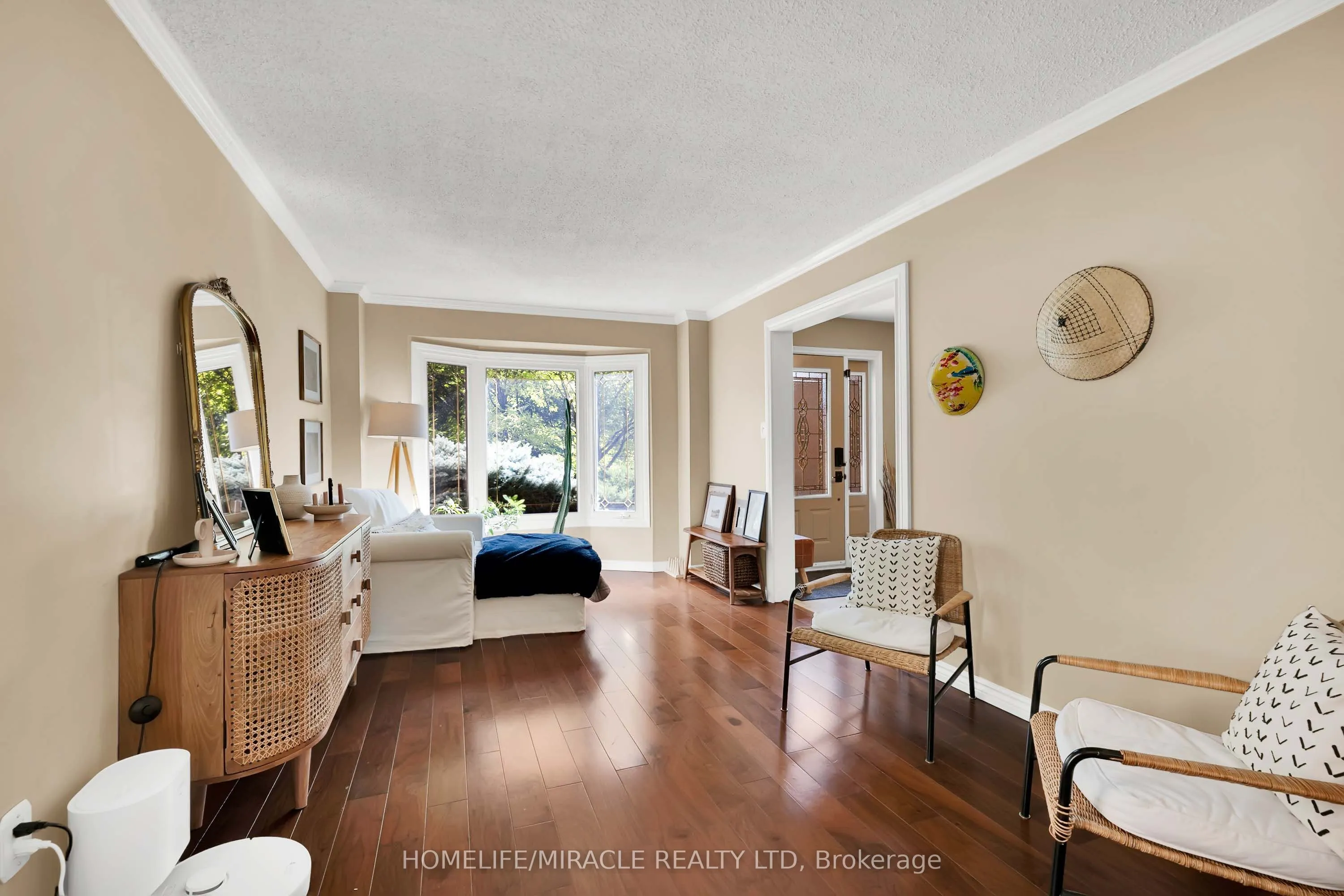 9 Iris Crescent