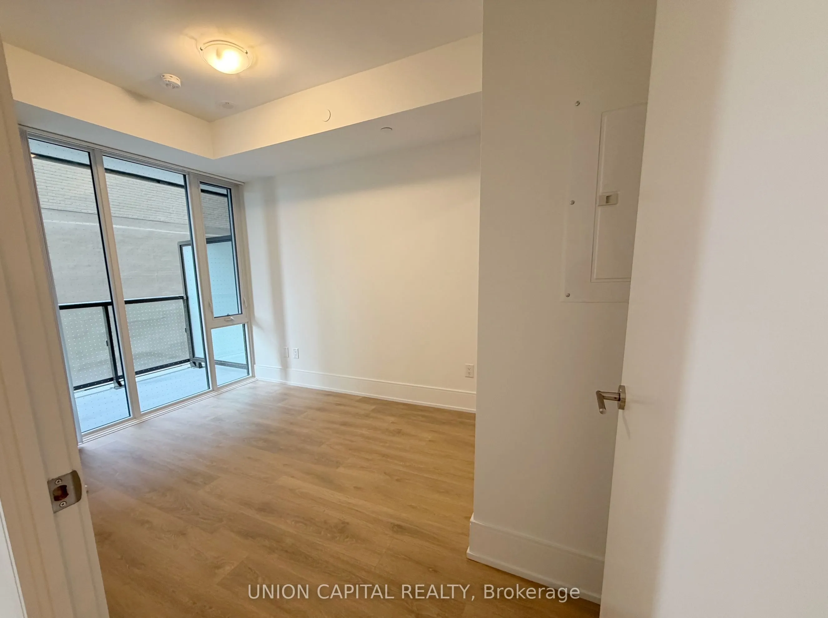 2450 Bloor Street #305