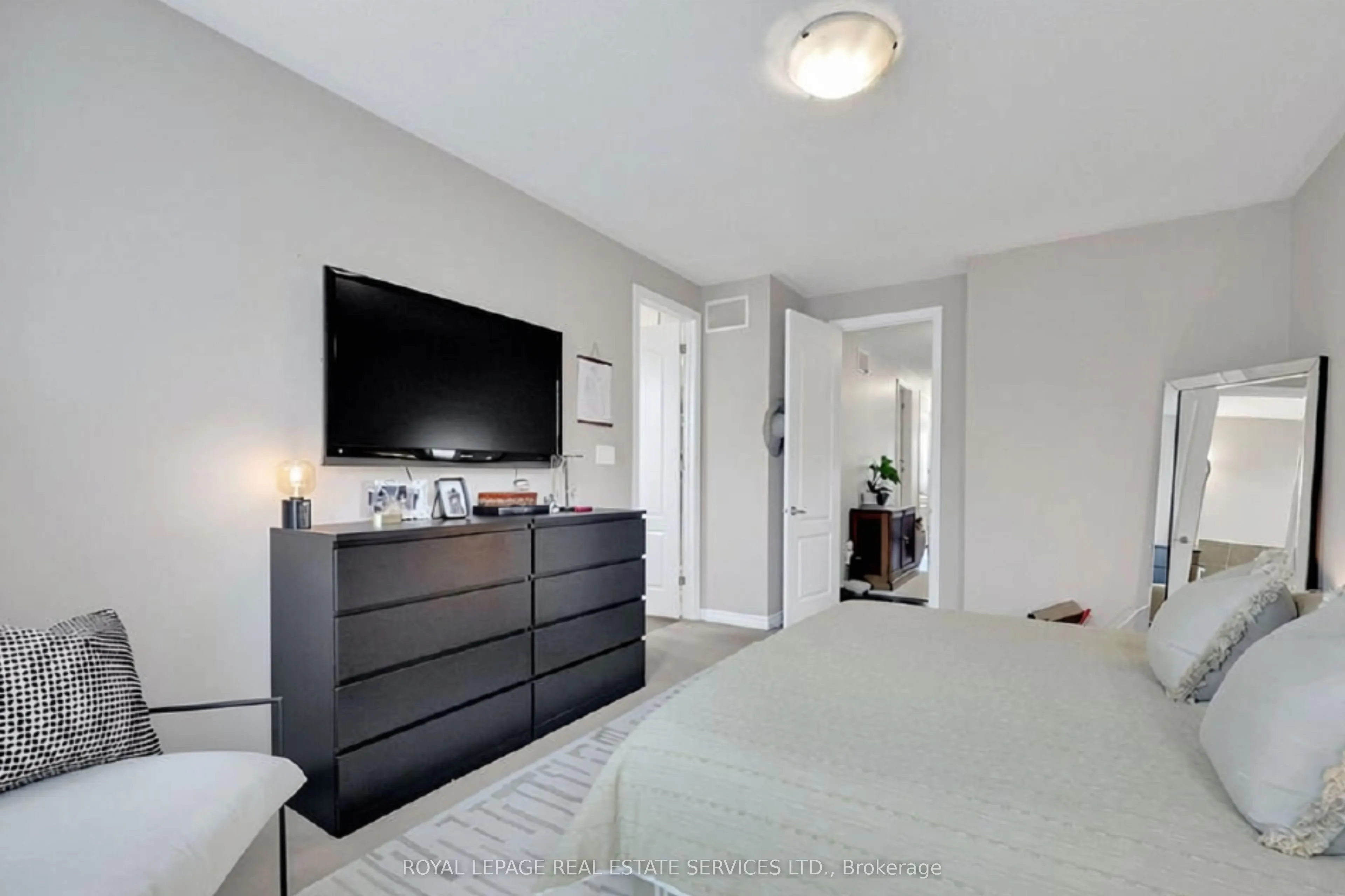 485 Pringle Avenue #25