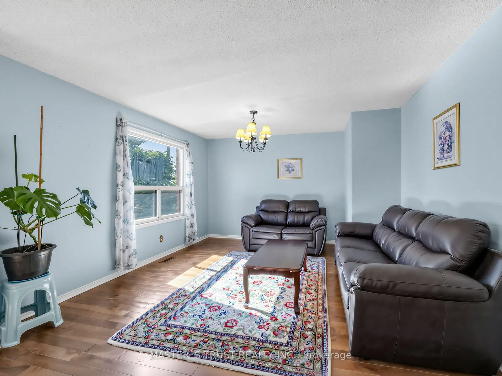 858 Wetherby Lane