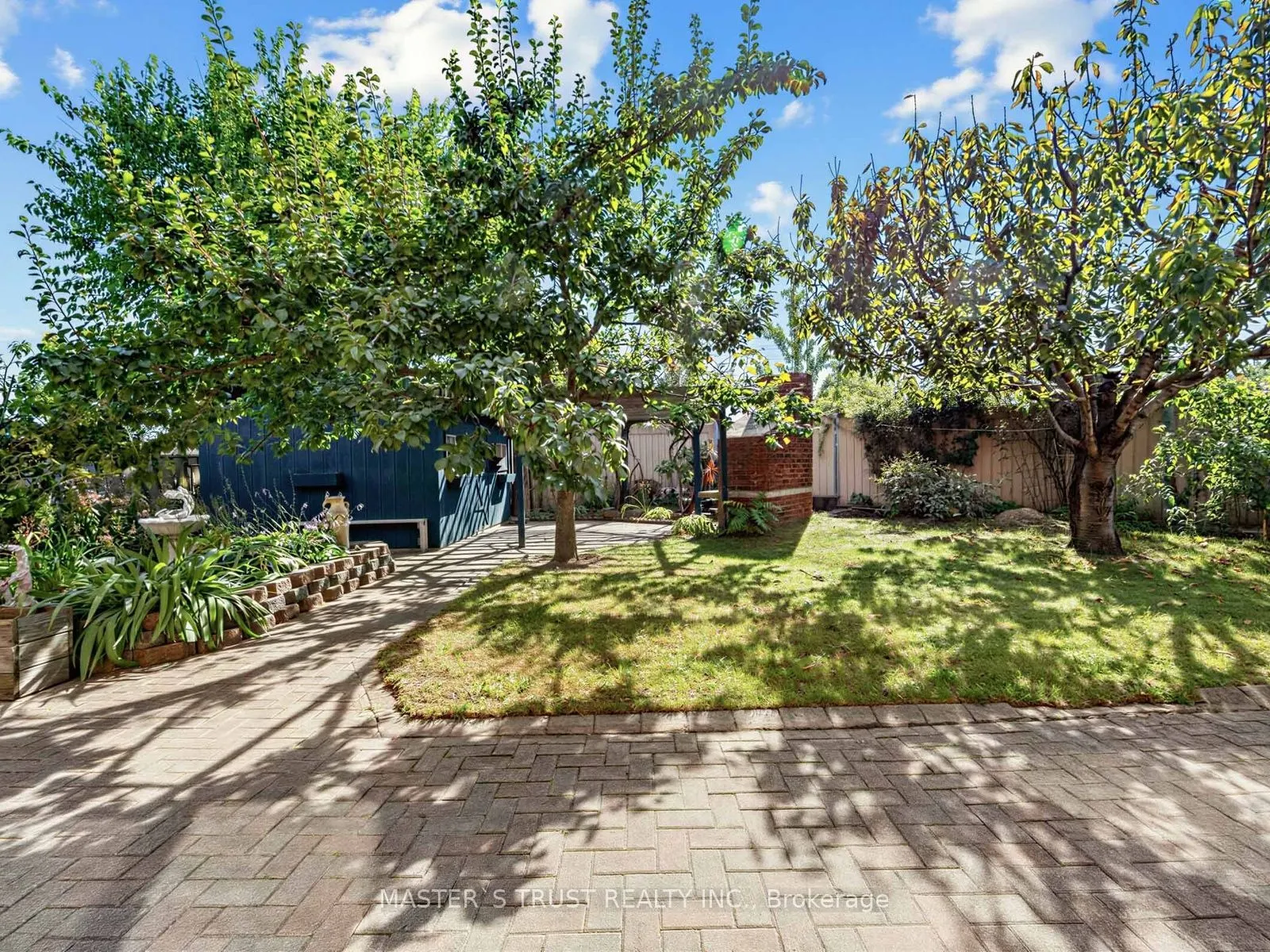 858 Wetherby Lane