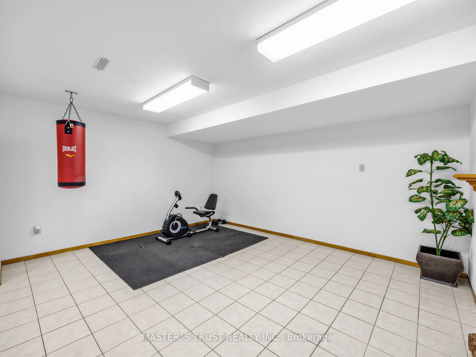 858 Wetherby Lane