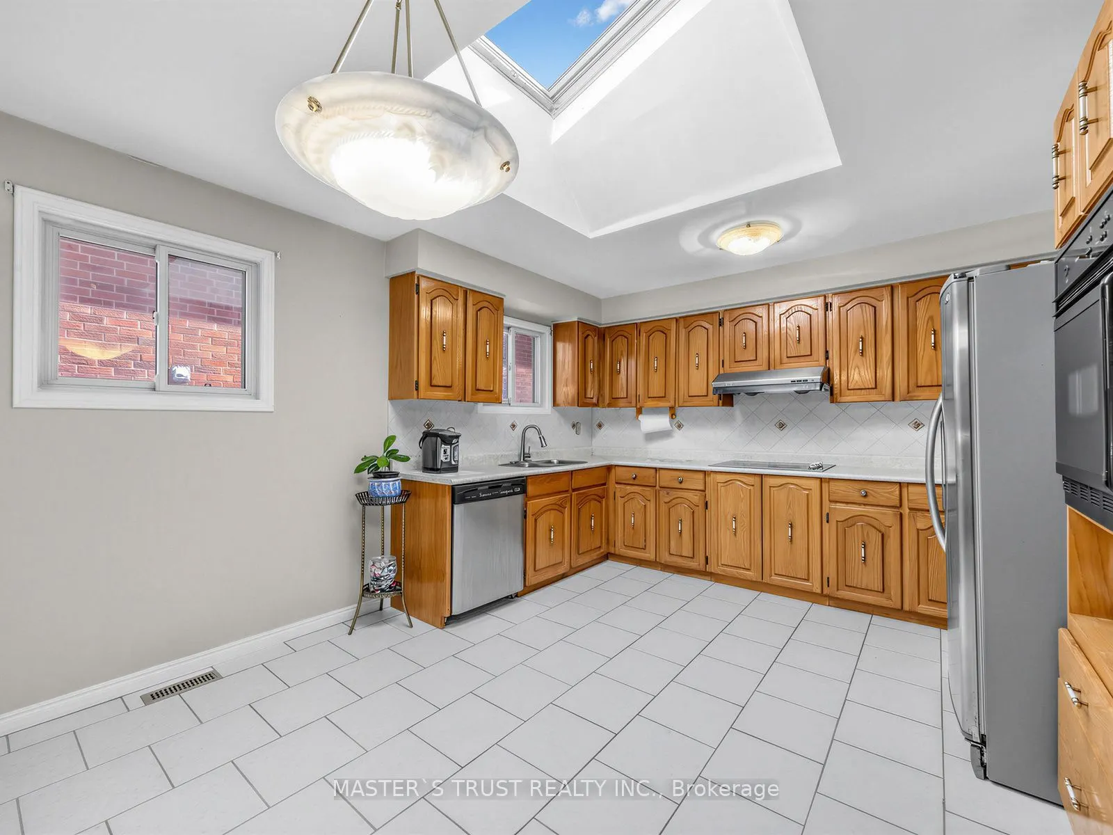 858 Wetherby Lane