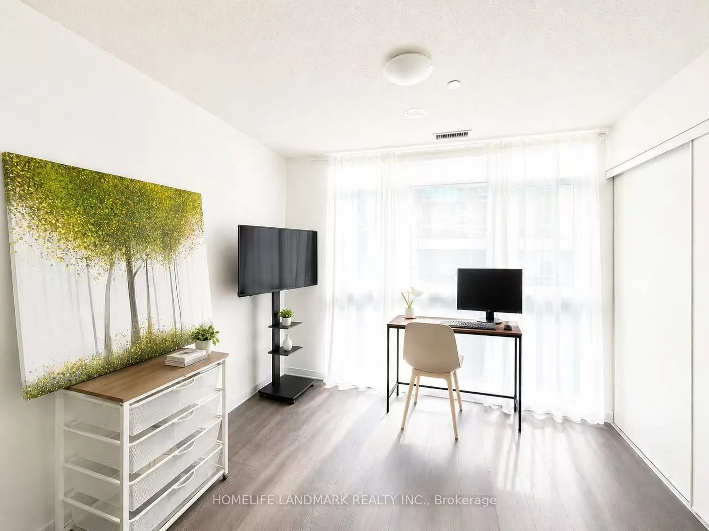 251 Manitoba Street #125