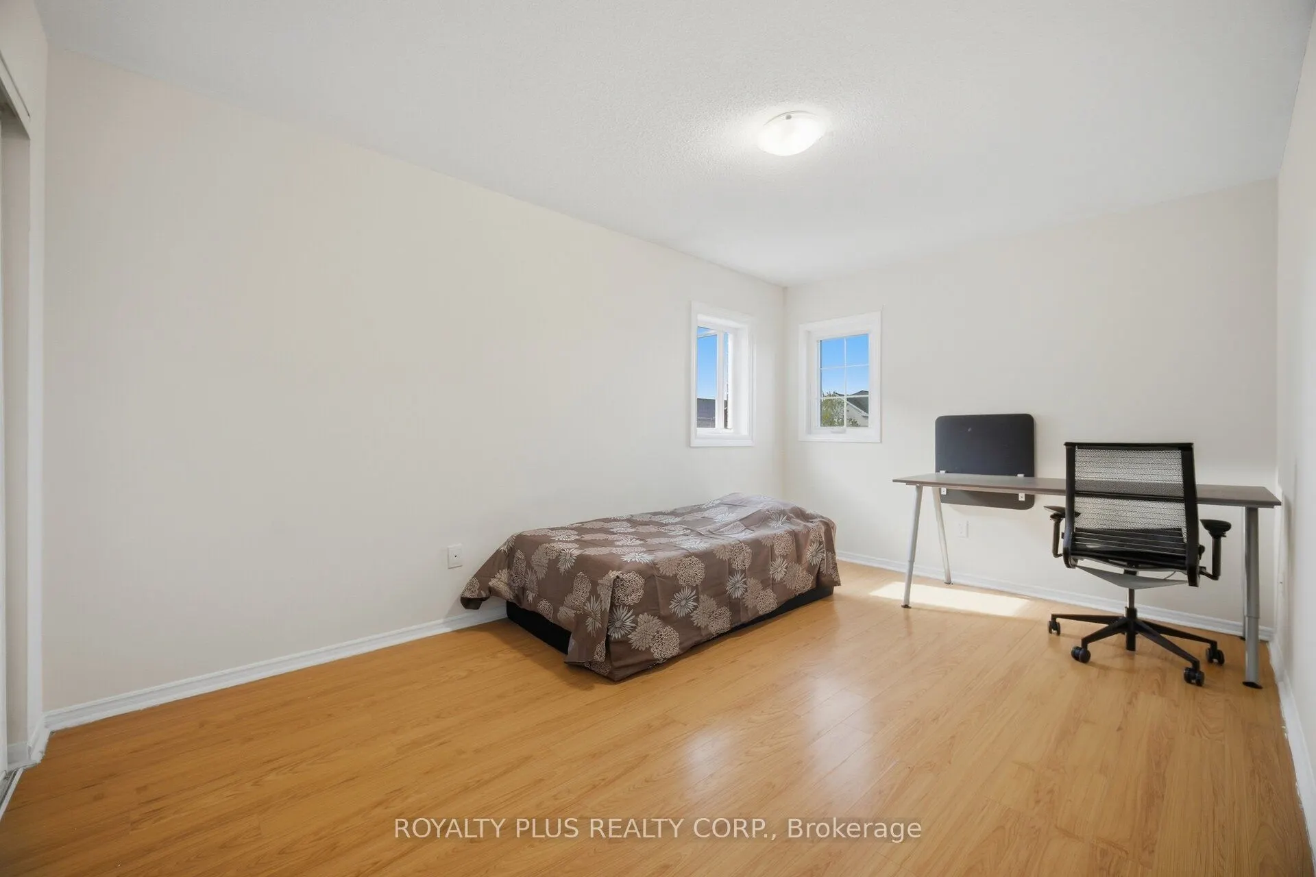 77 Arthurs Crescent